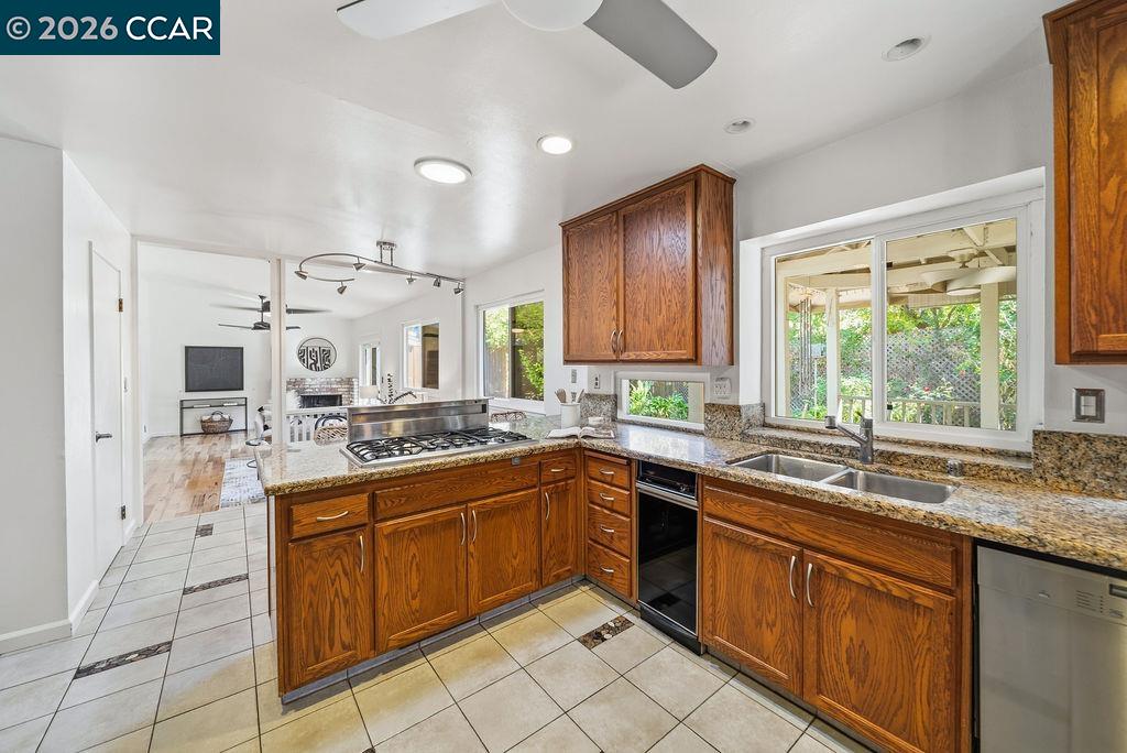 555 Kismet Ct