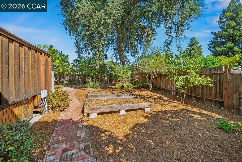 555 Kismet Ct