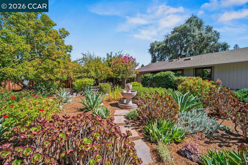 555 Kismet Ct