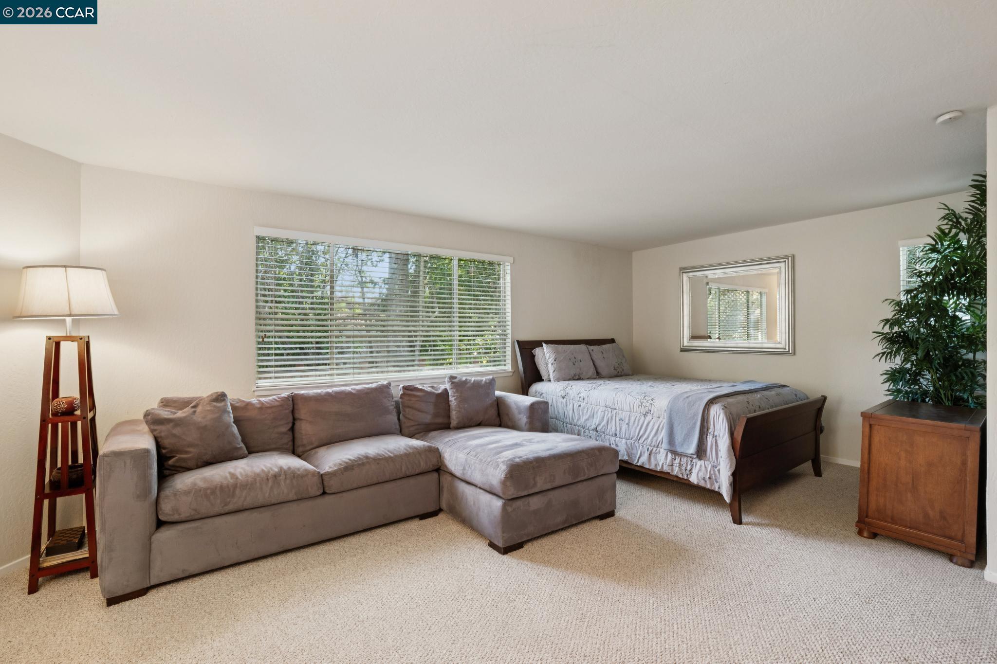 1232 Rose Ln