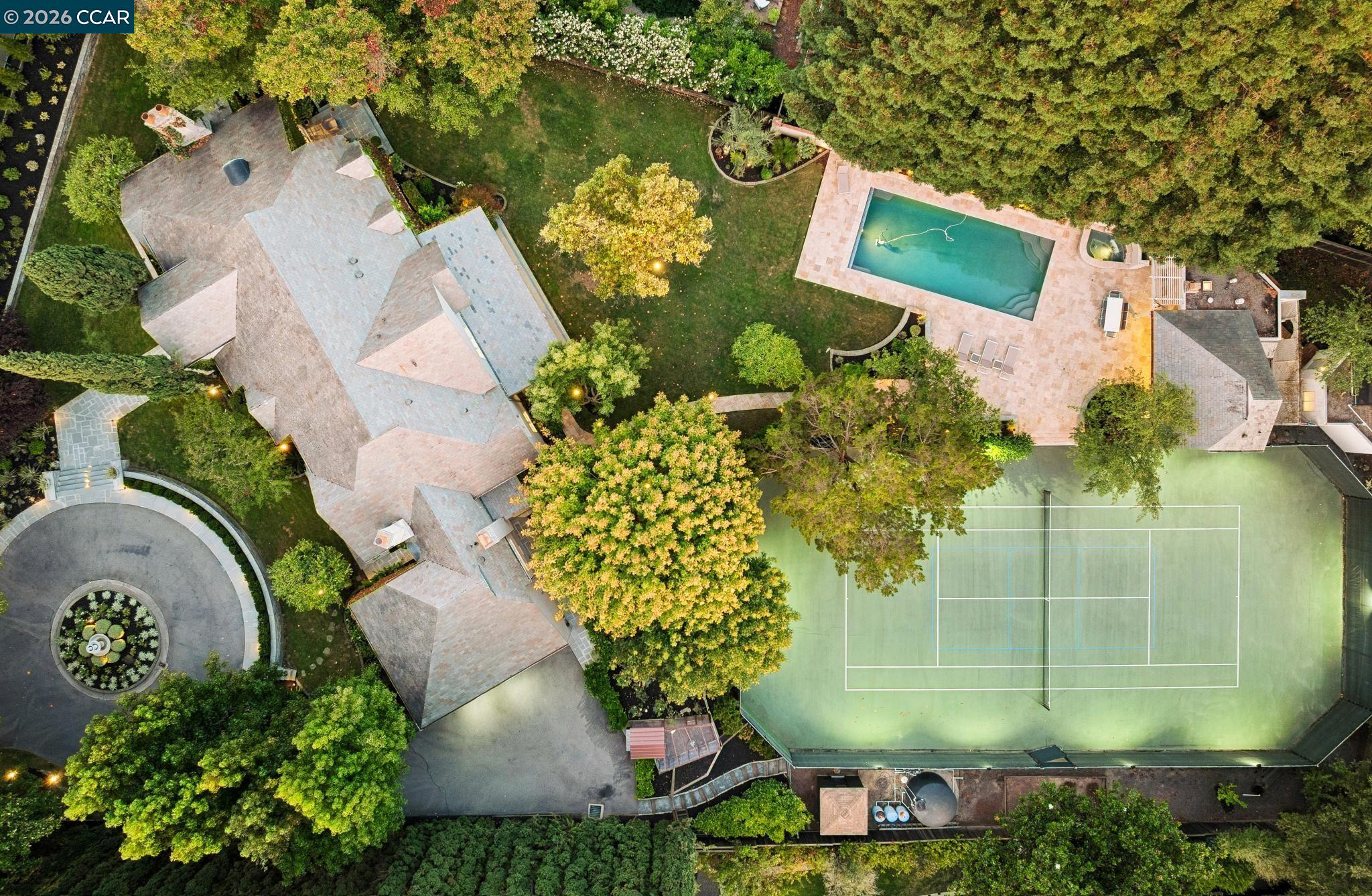 1232 Rose Ln
