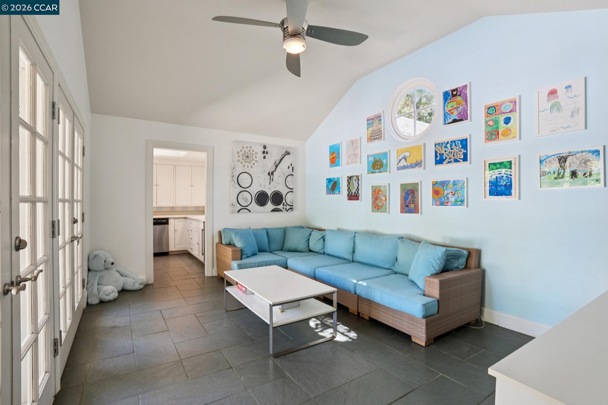 1232 Rose Ln