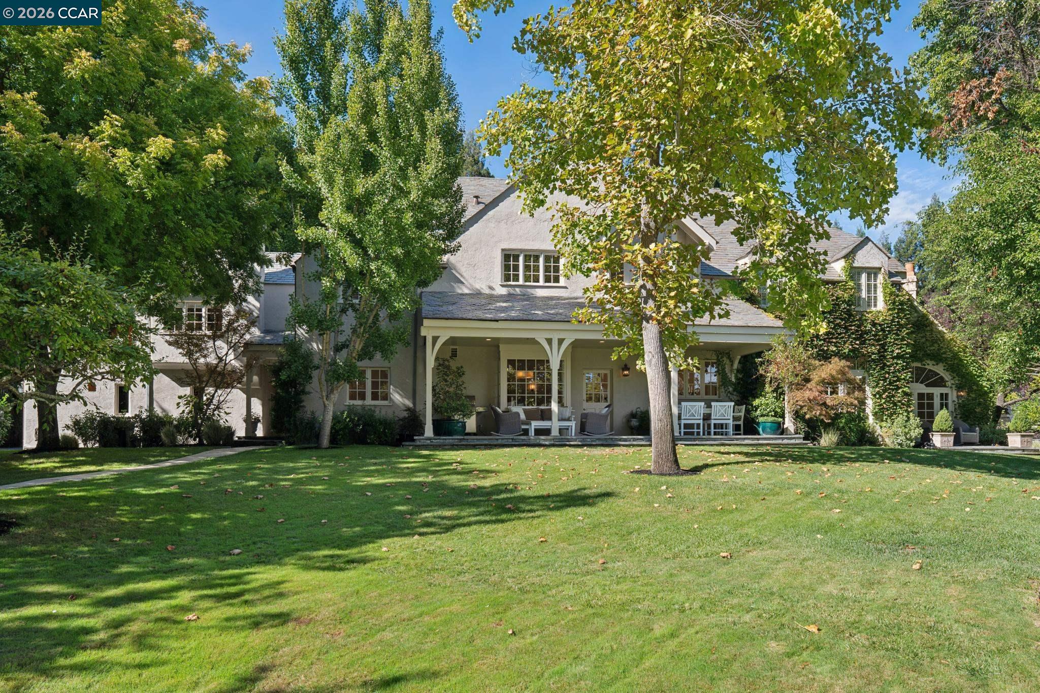 1232 Rose Ln