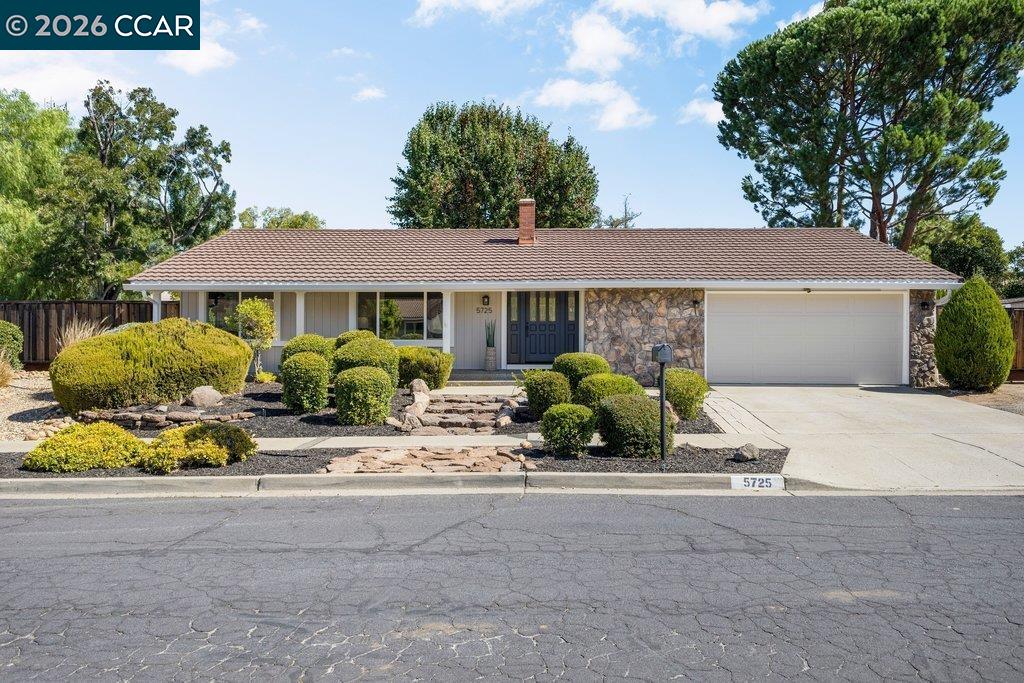 5725 Del Trigo Ln