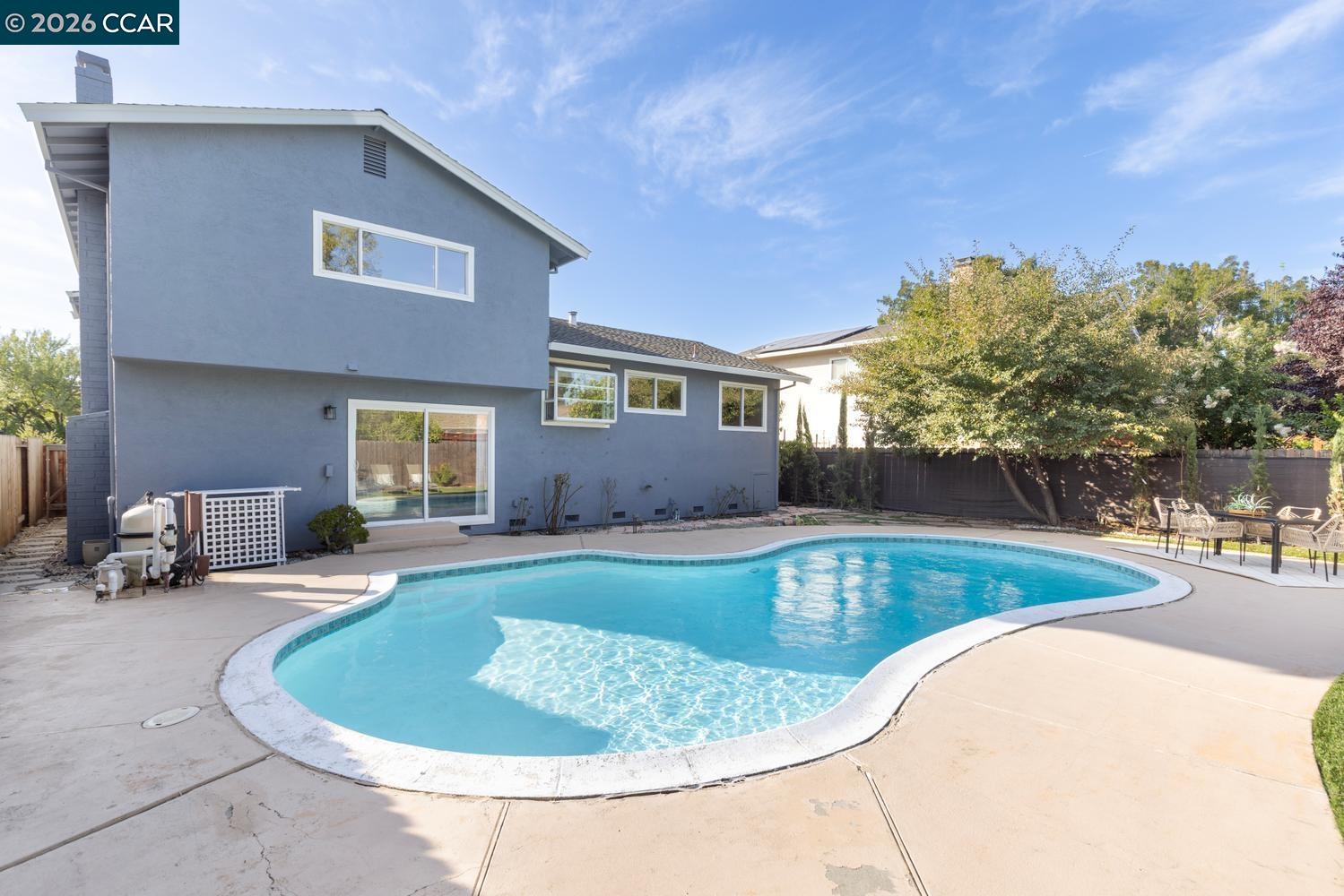 2225 Sierra Ct