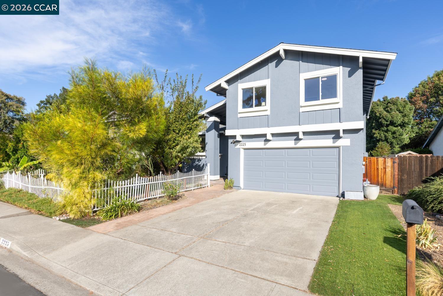 2225 Sierra Ct