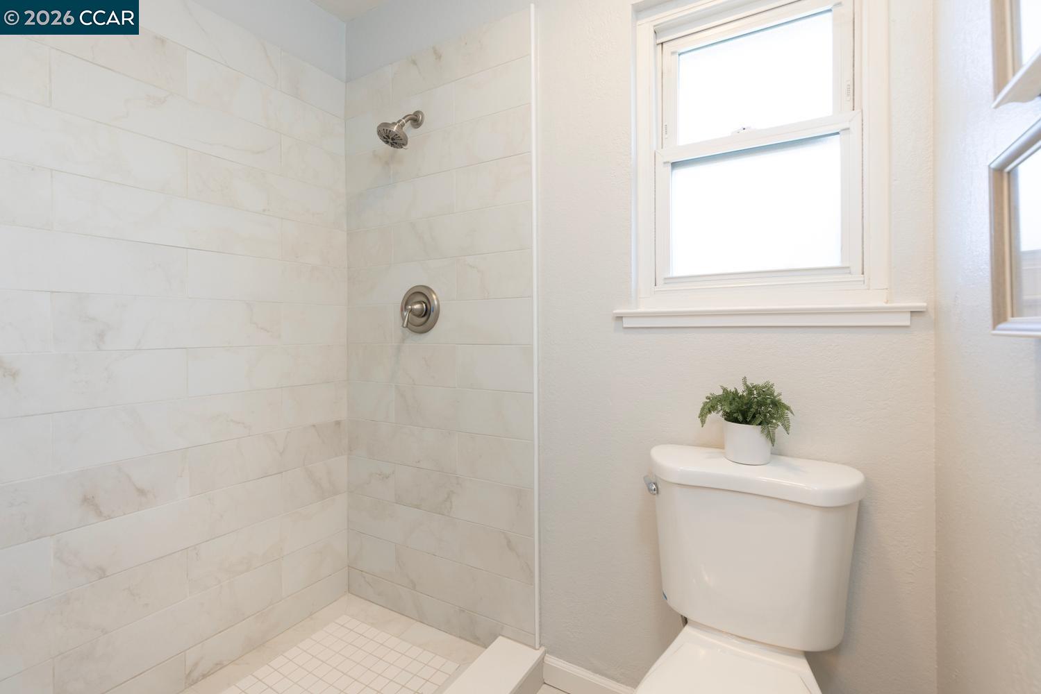 2225 Sierra Ct
