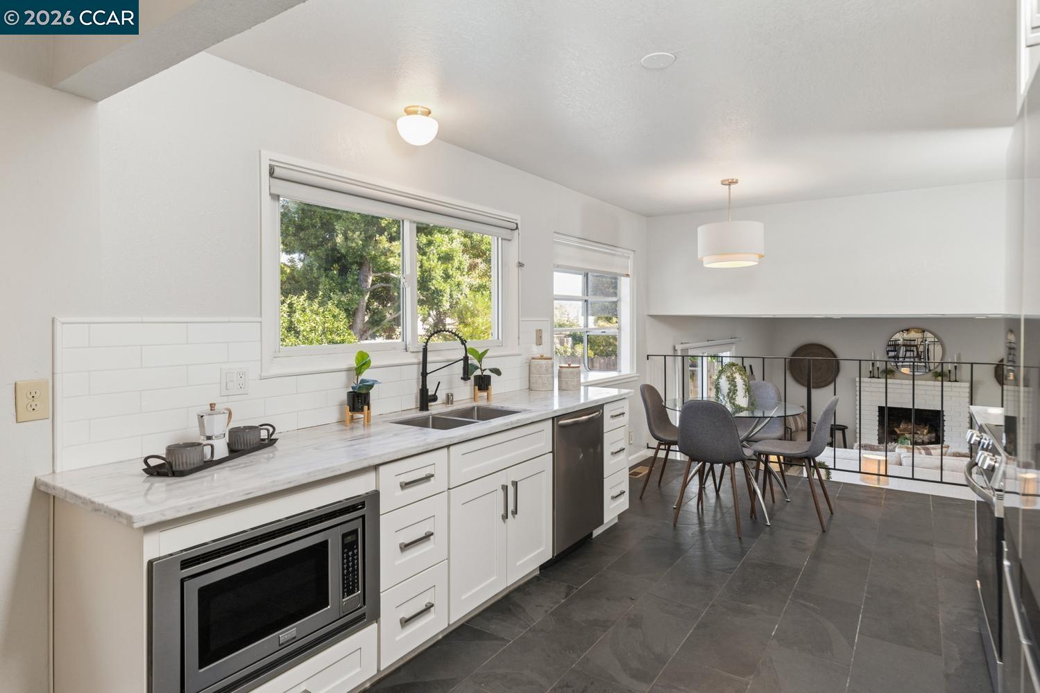 2225 Sierra Ct
