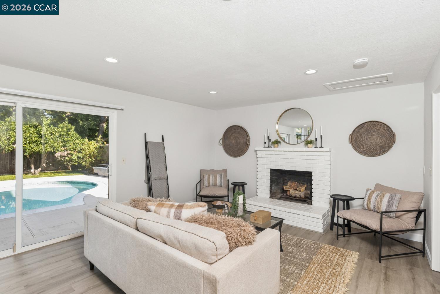 2225 Sierra Ct