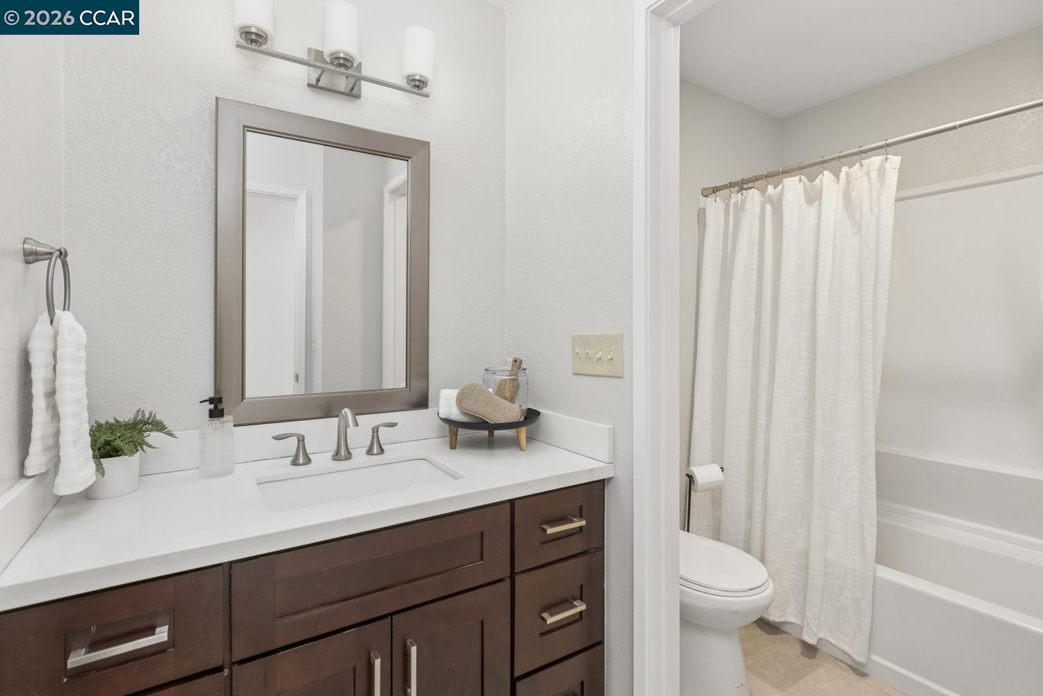 2225 Sierra Ct