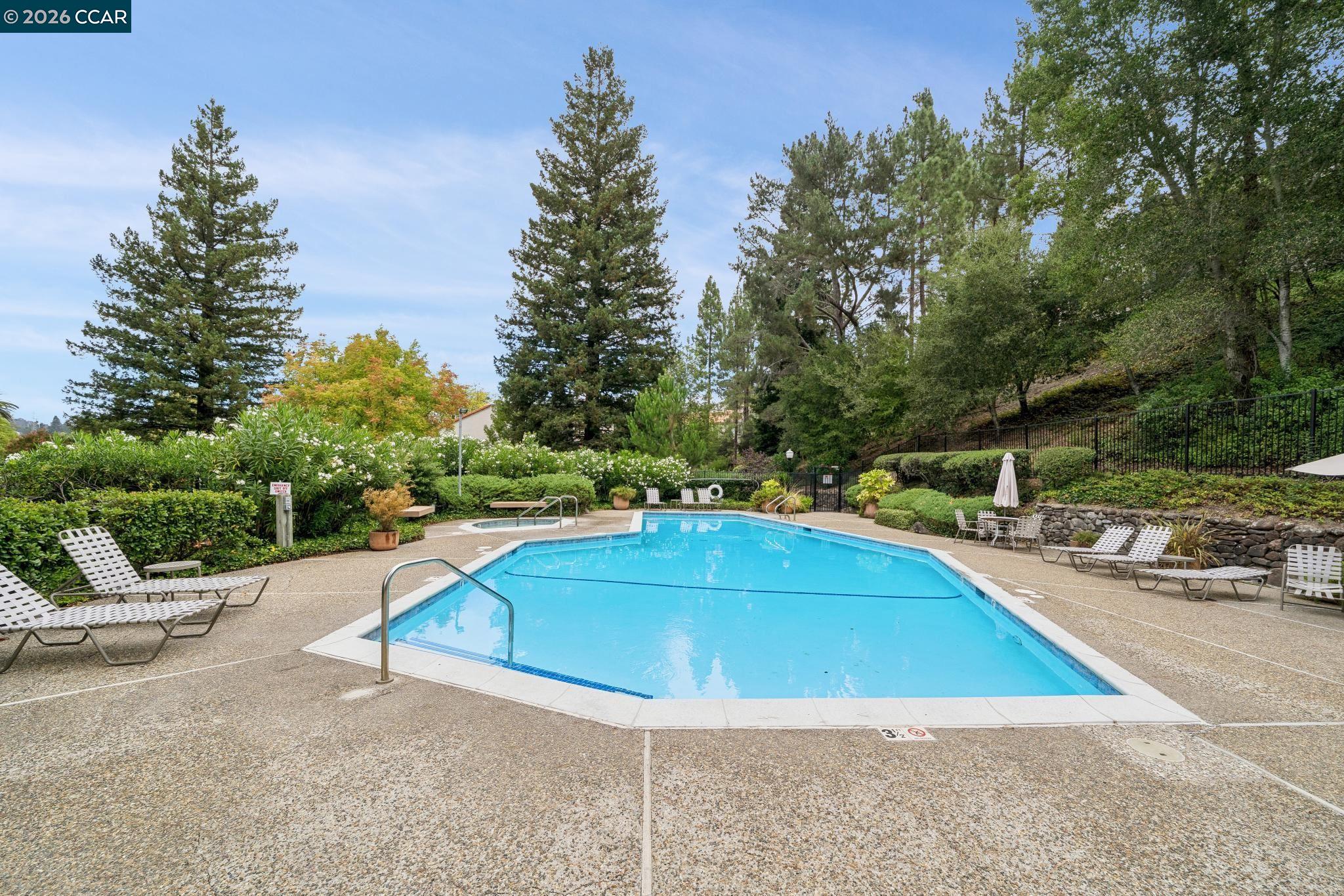 262 Paseo Bernal