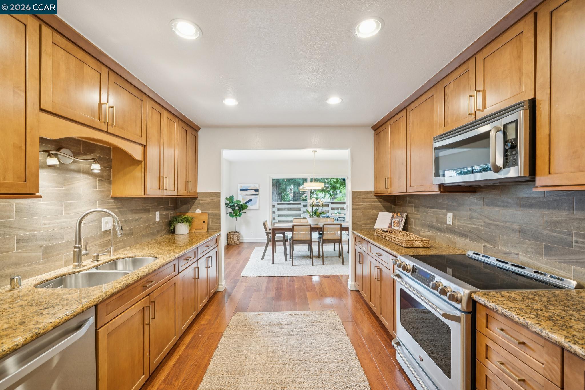 262 Paseo Bernal