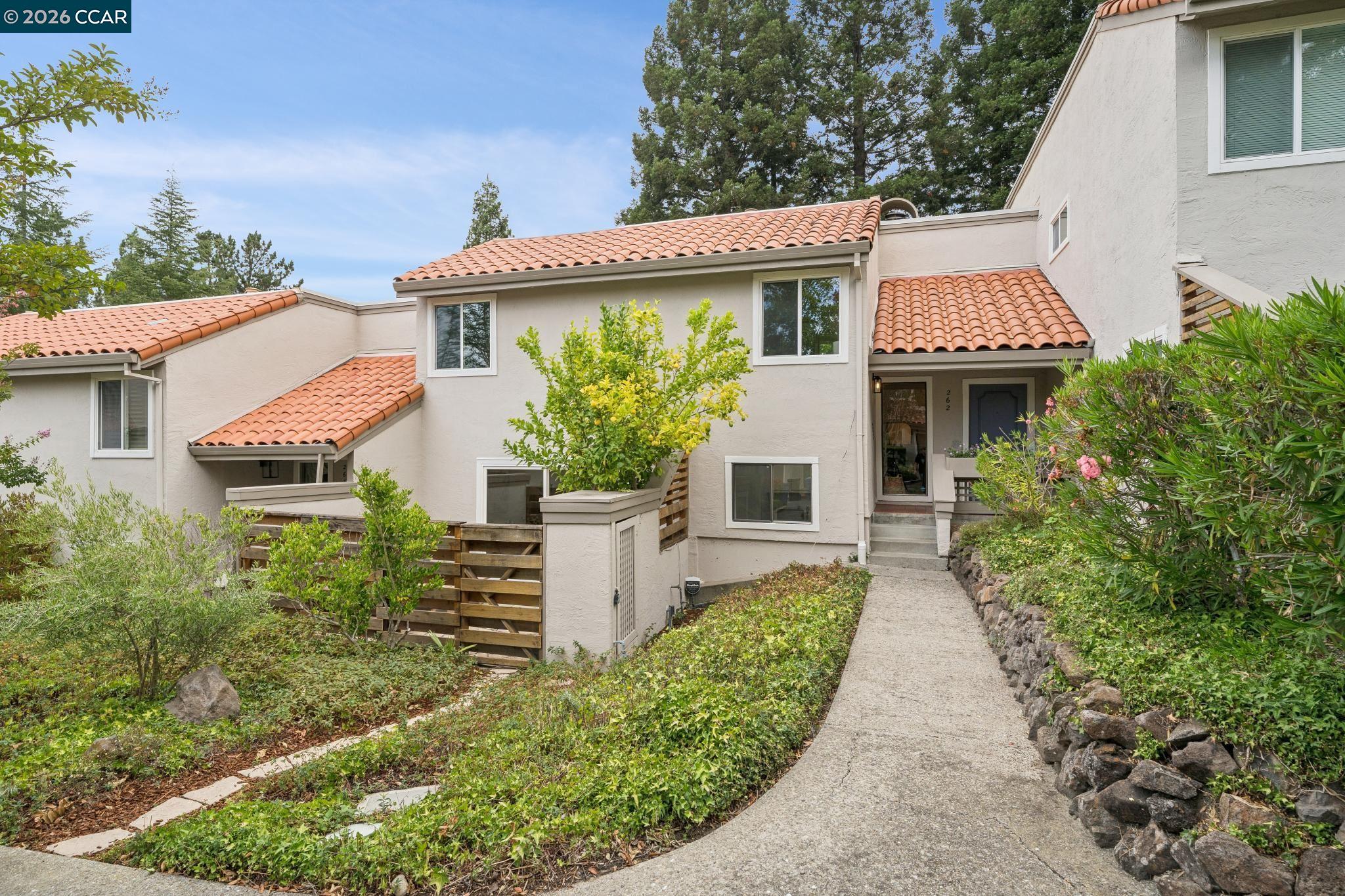 262 Paseo Bernal