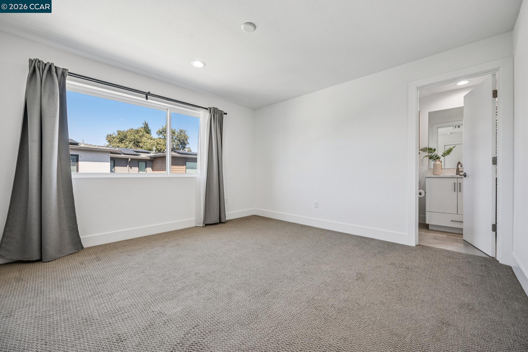 132 Pioneer Ave