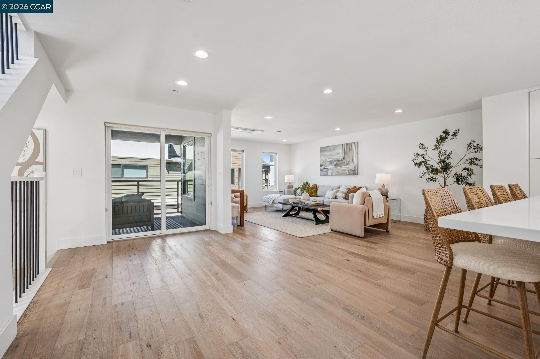 132 Pioneer Ave