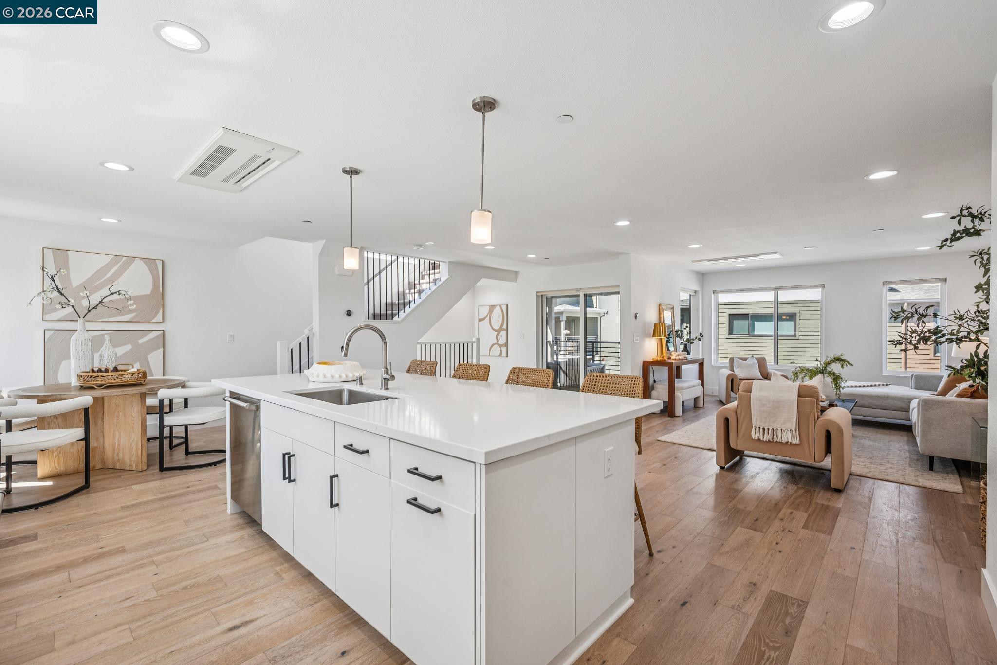 132 Pioneer Ave