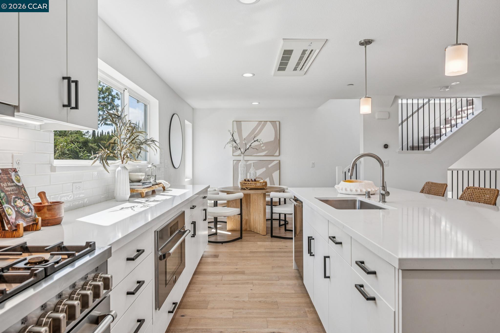 132 Pioneer Ave