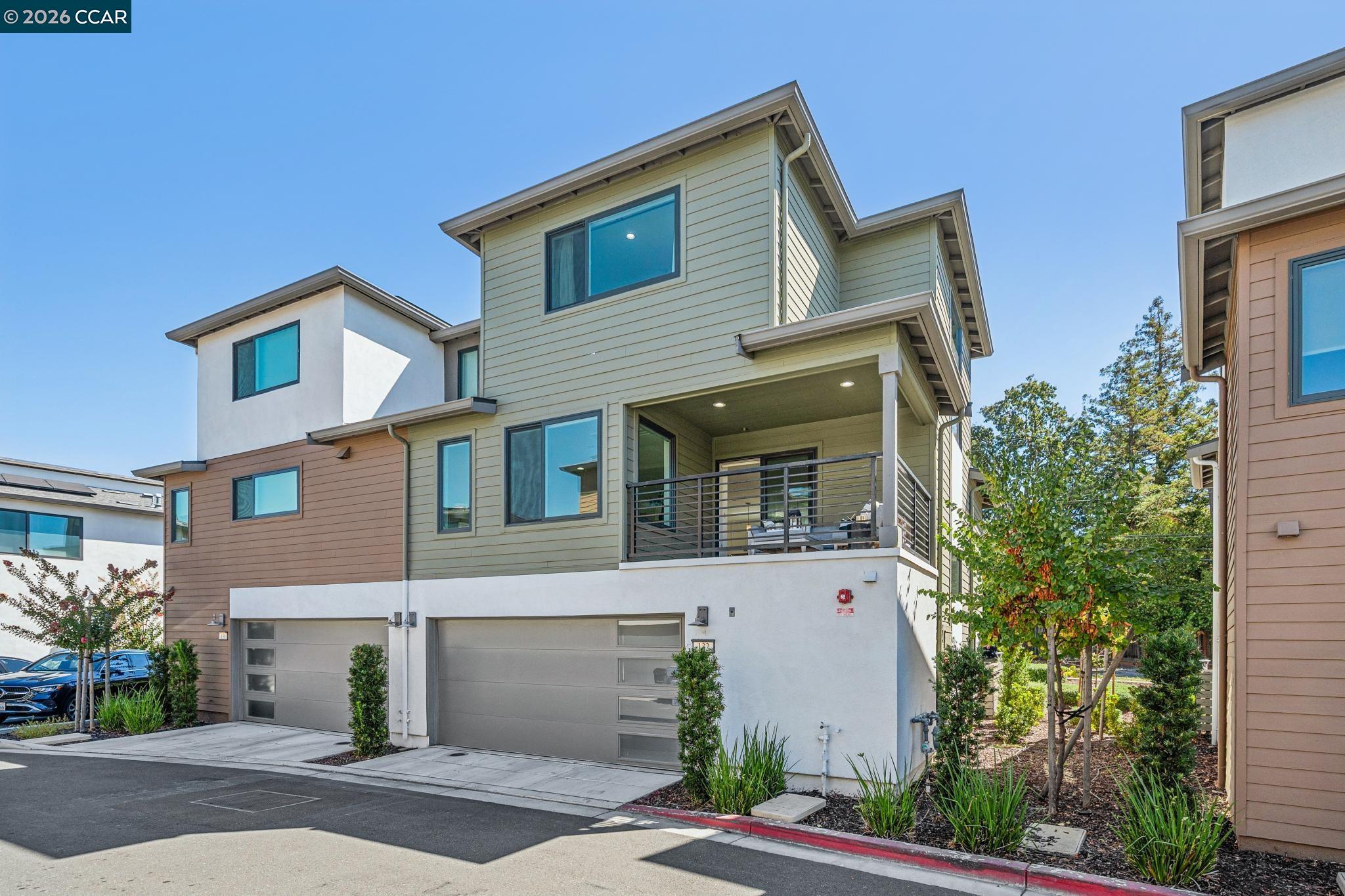 132 Pioneer Ave