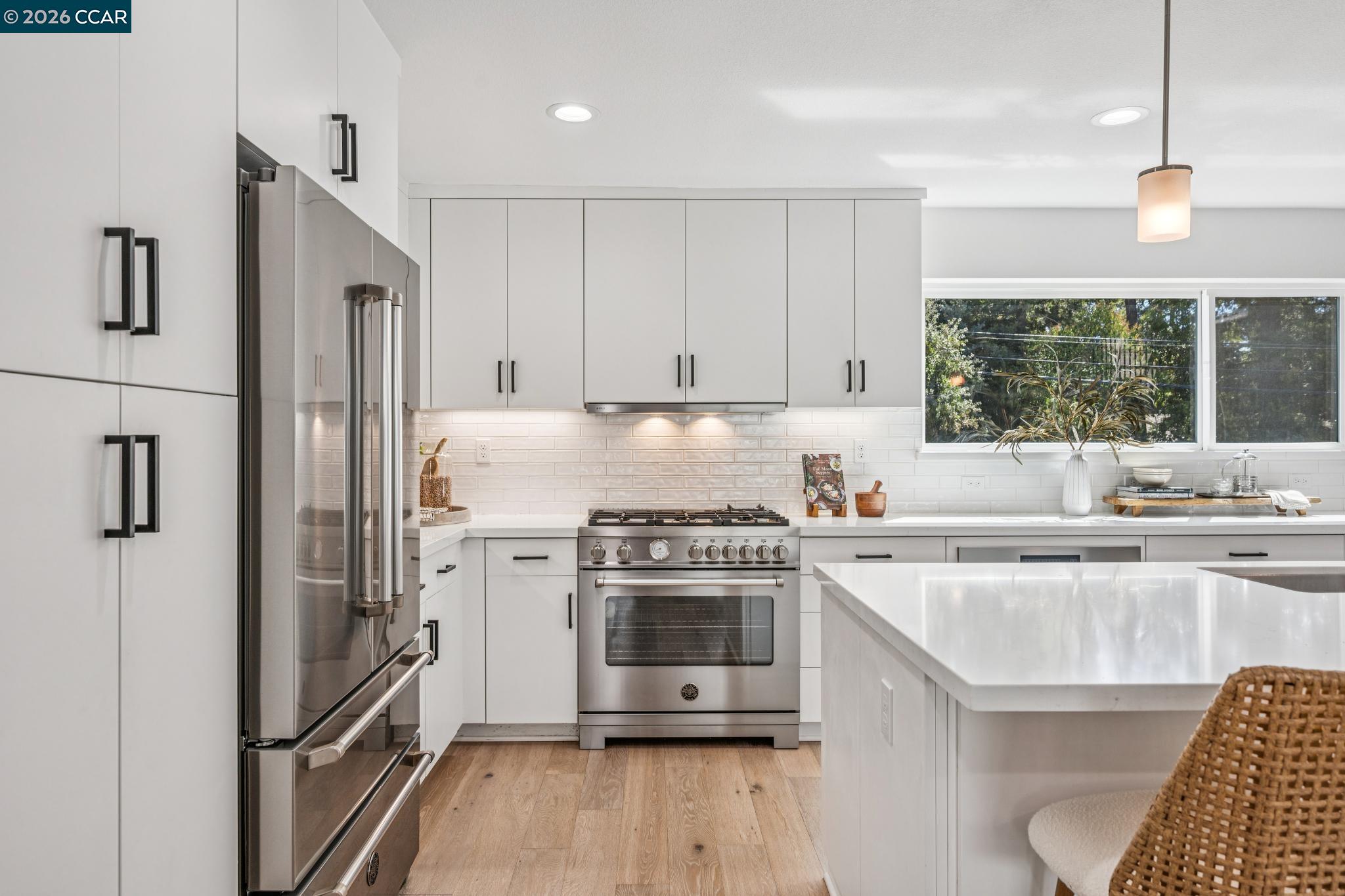 132 Pioneer Ave