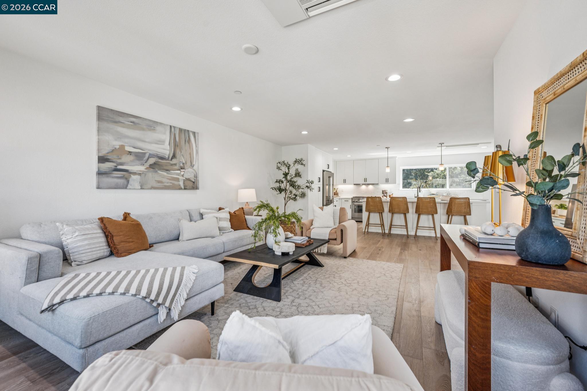 132 Pioneer Ave