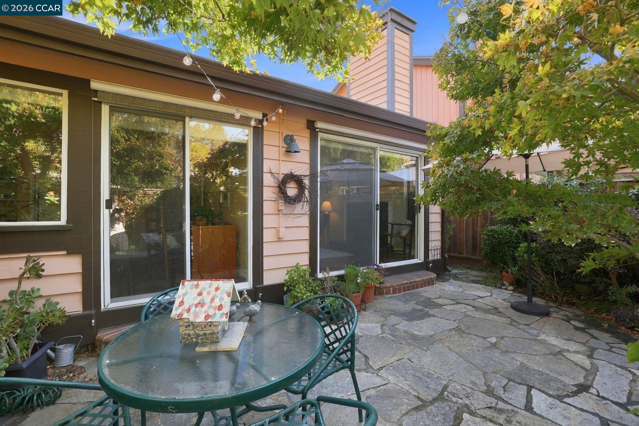 231 Charter Oak Cir