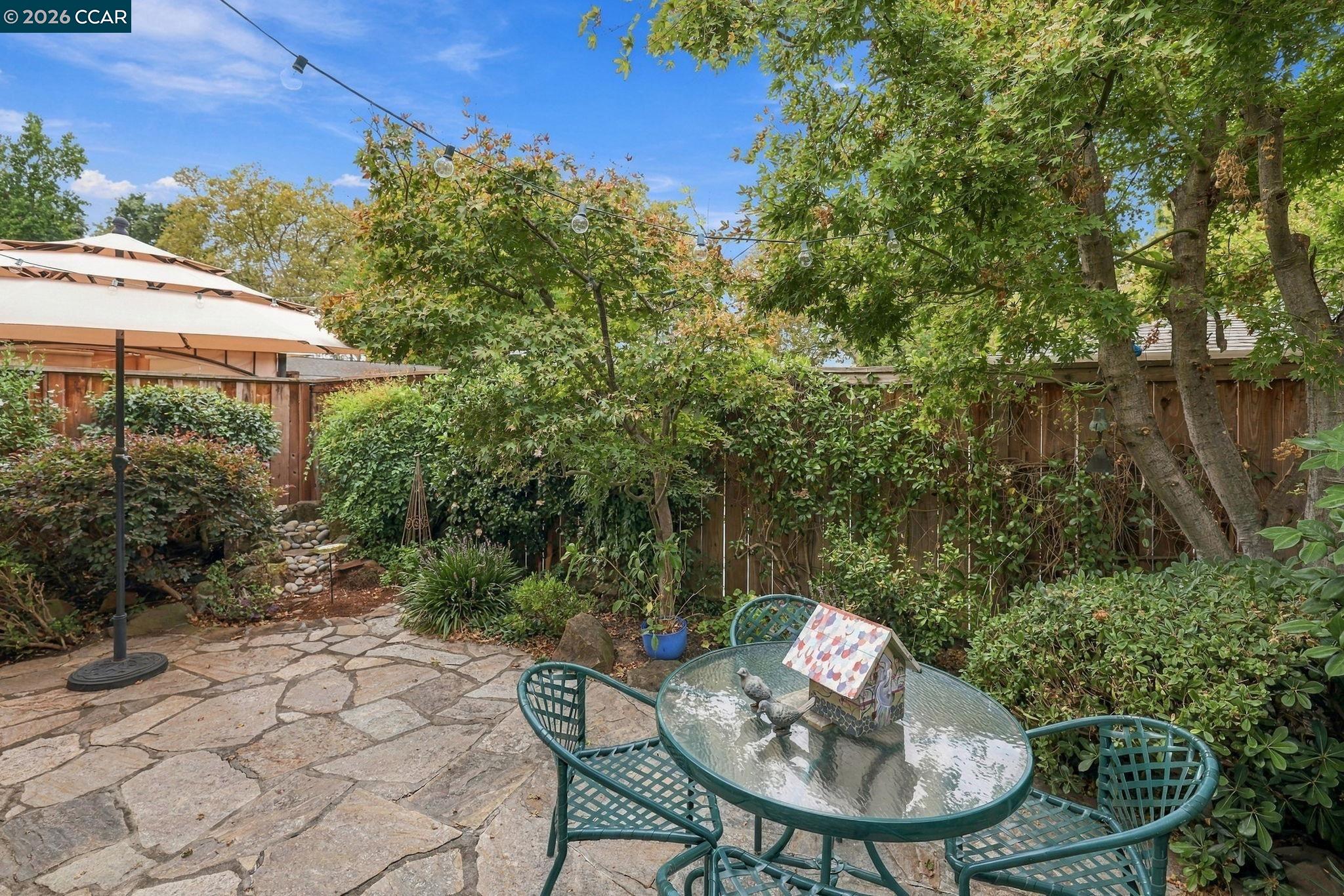 231 Charter Oak Cir