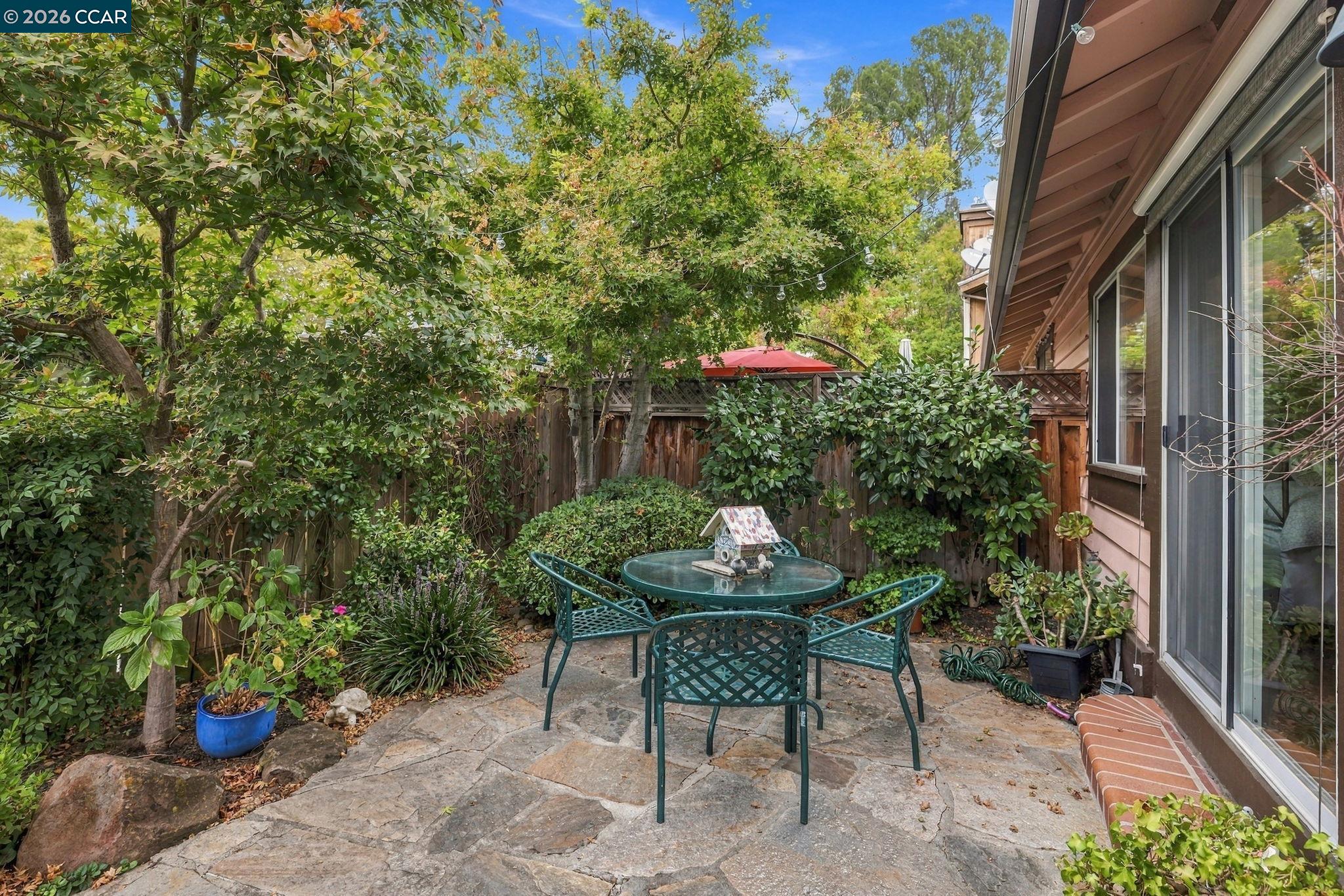 231 Charter Oak Cir