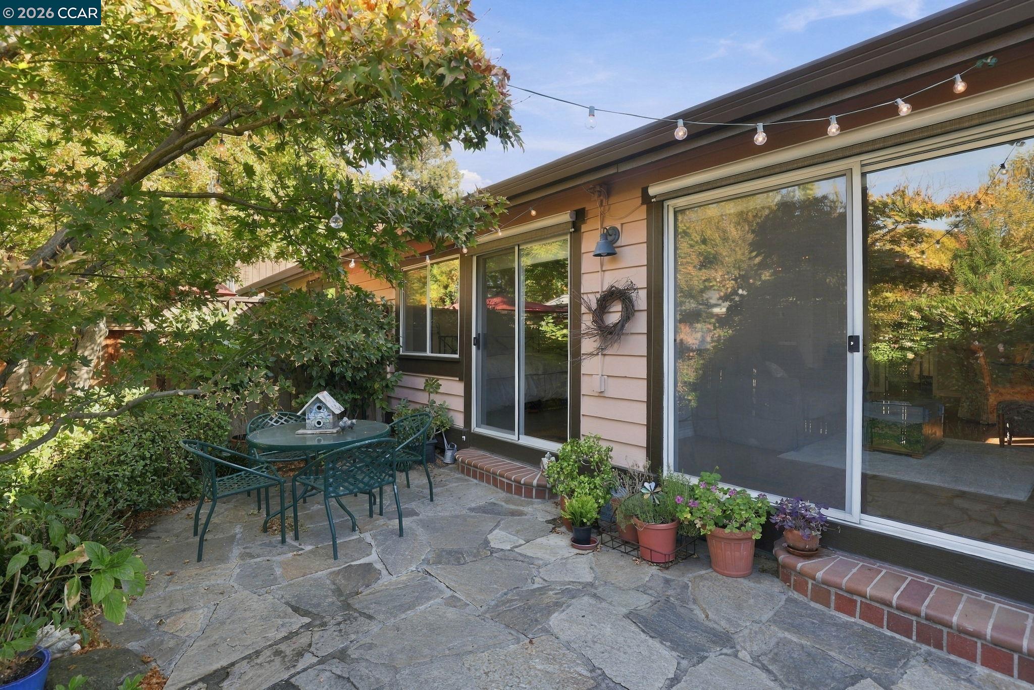 231 Charter Oak Cir