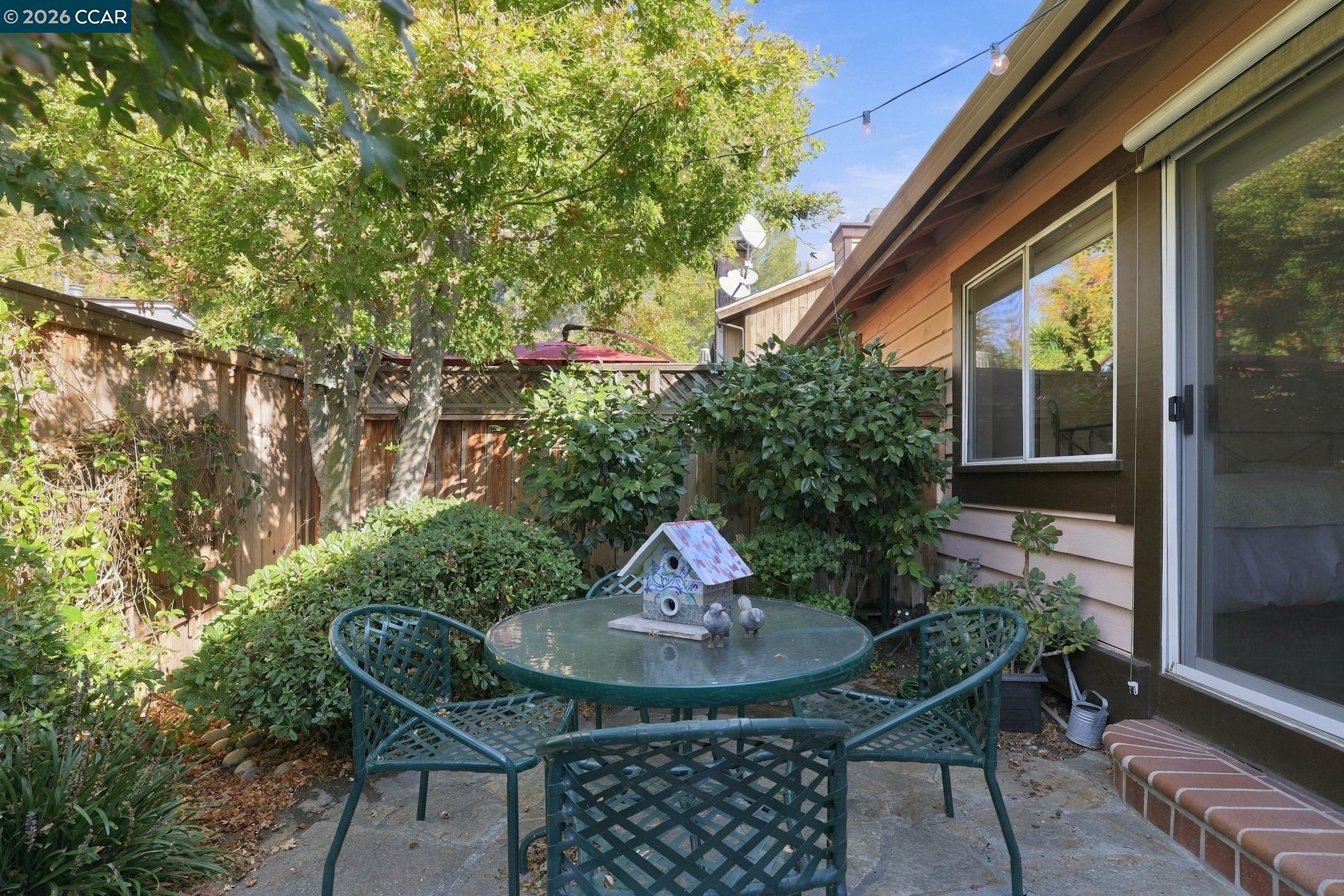231 Charter Oak Cir