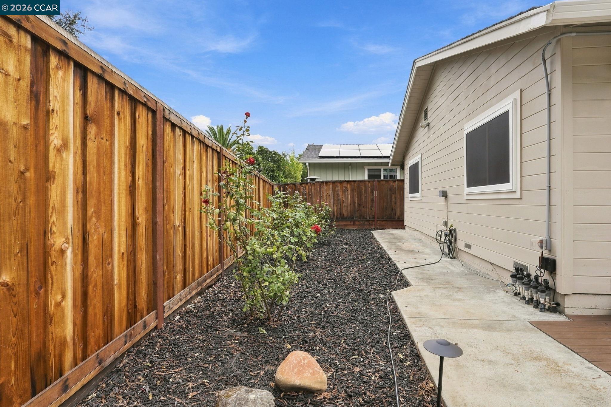 1719 Greentree Dr