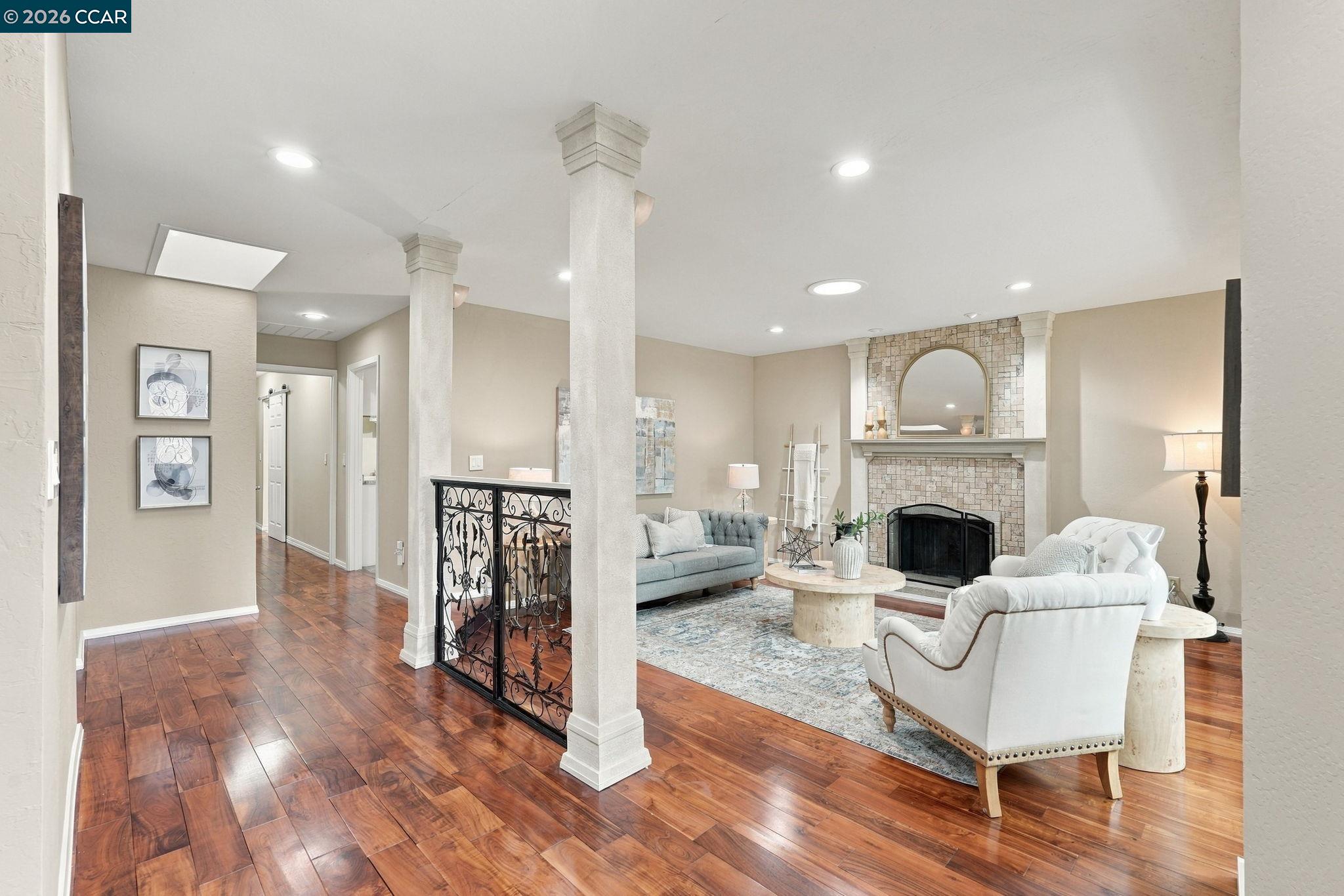 1719 Greentree Dr