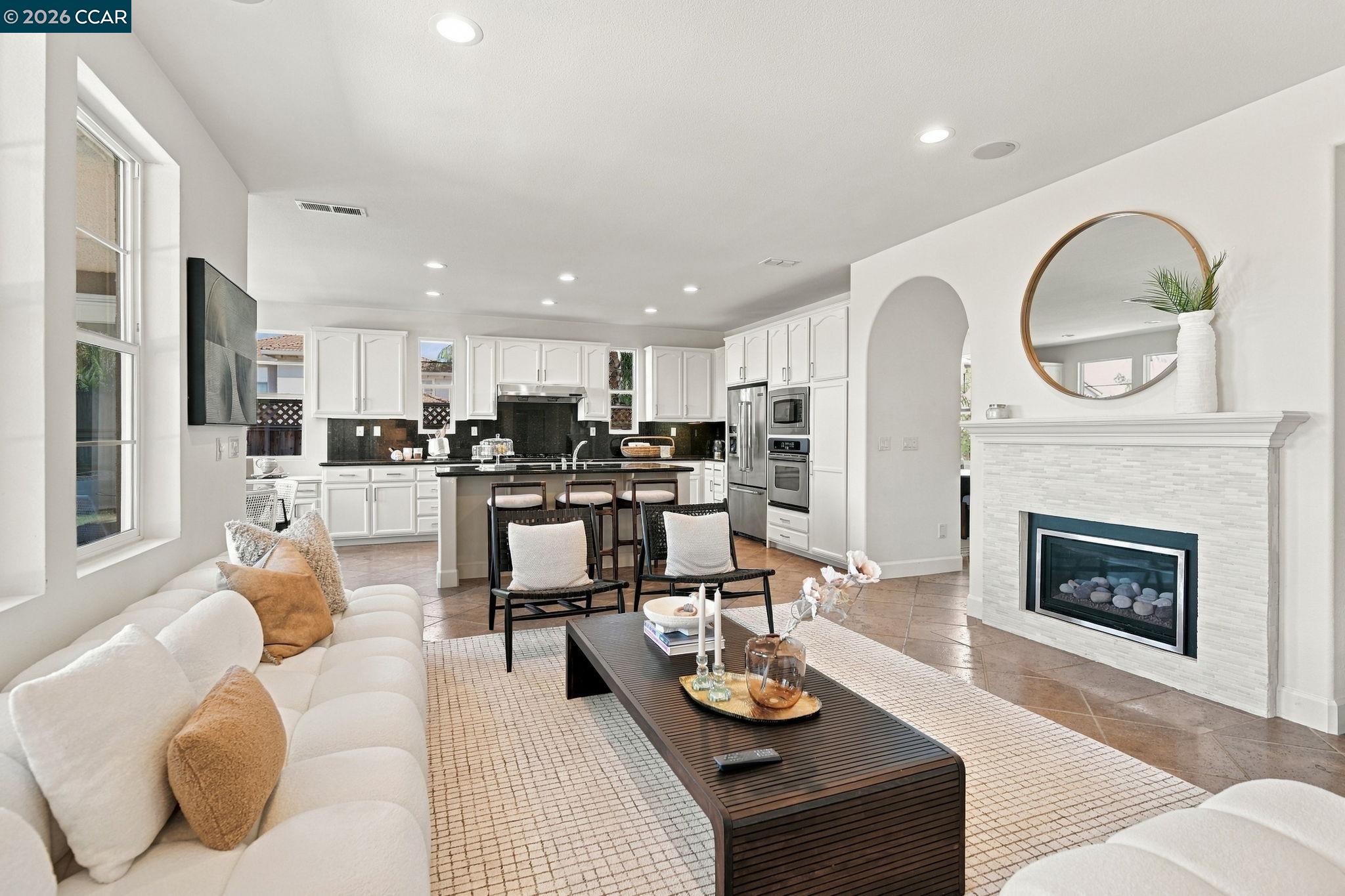 5279 S Montecito Dr