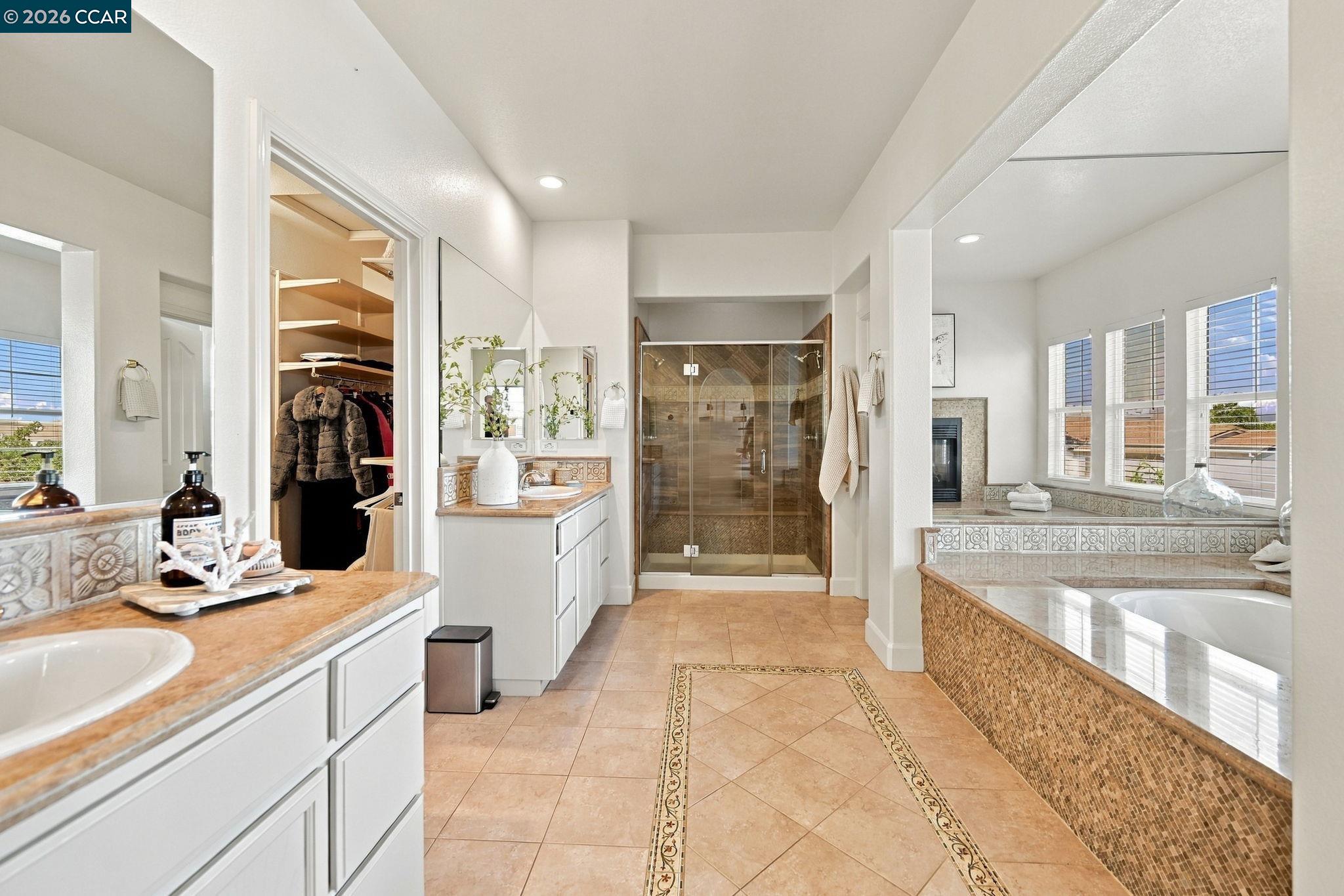 5279 S Montecito Dr