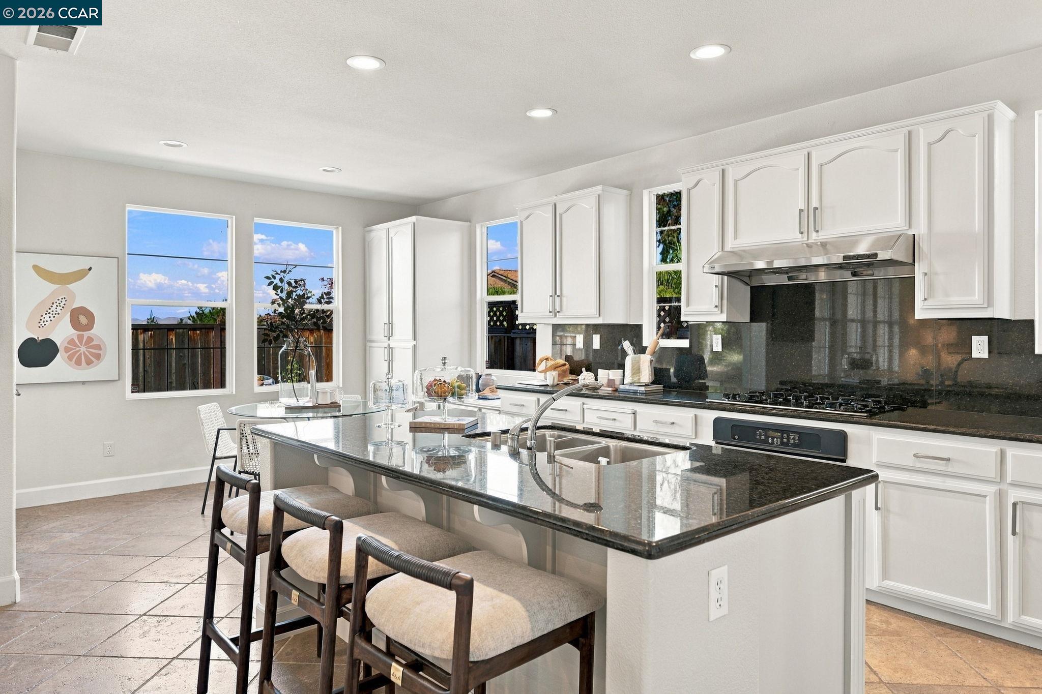 5279 S Montecito Dr