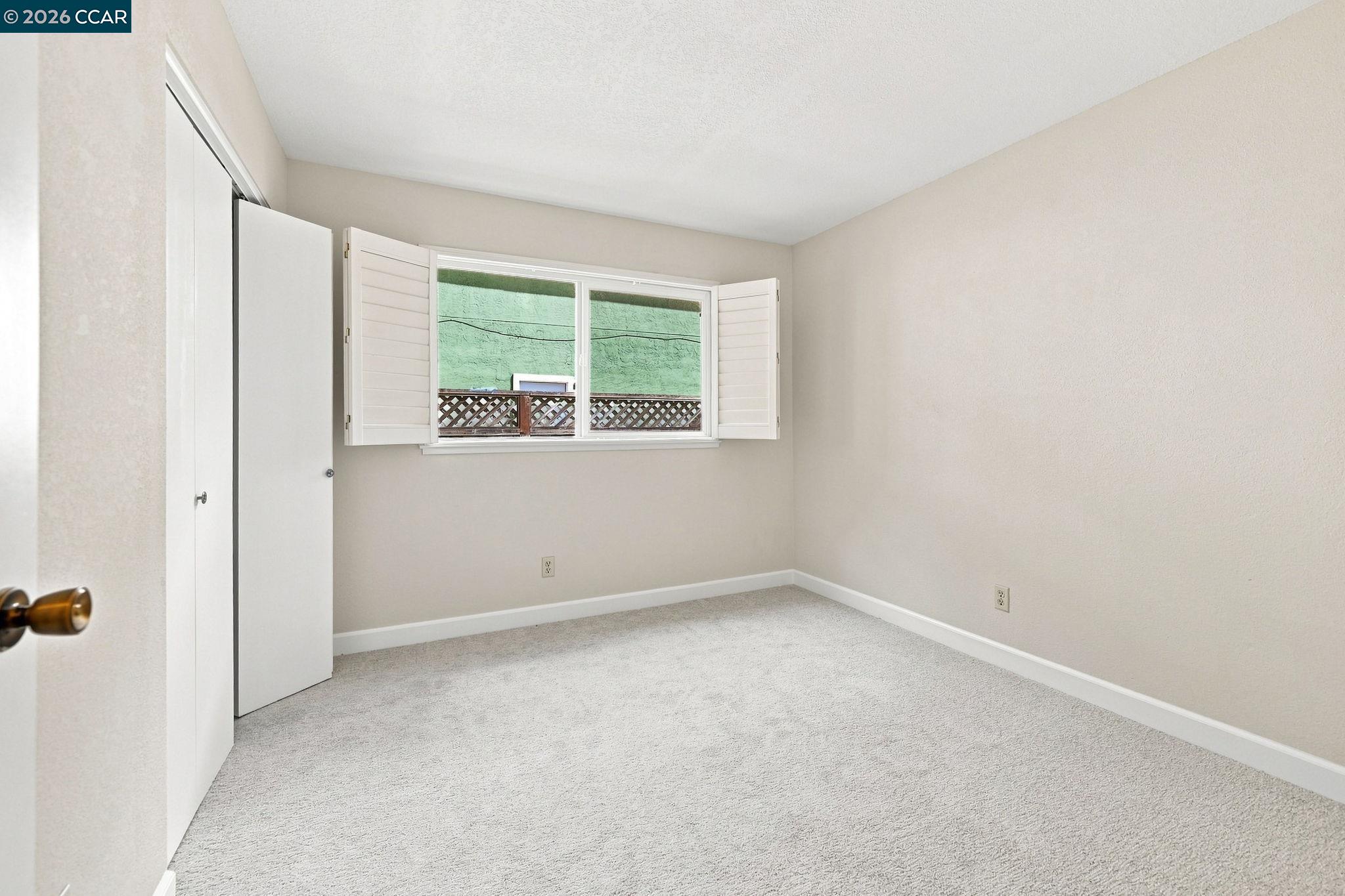 1284 Pinecrest Dr