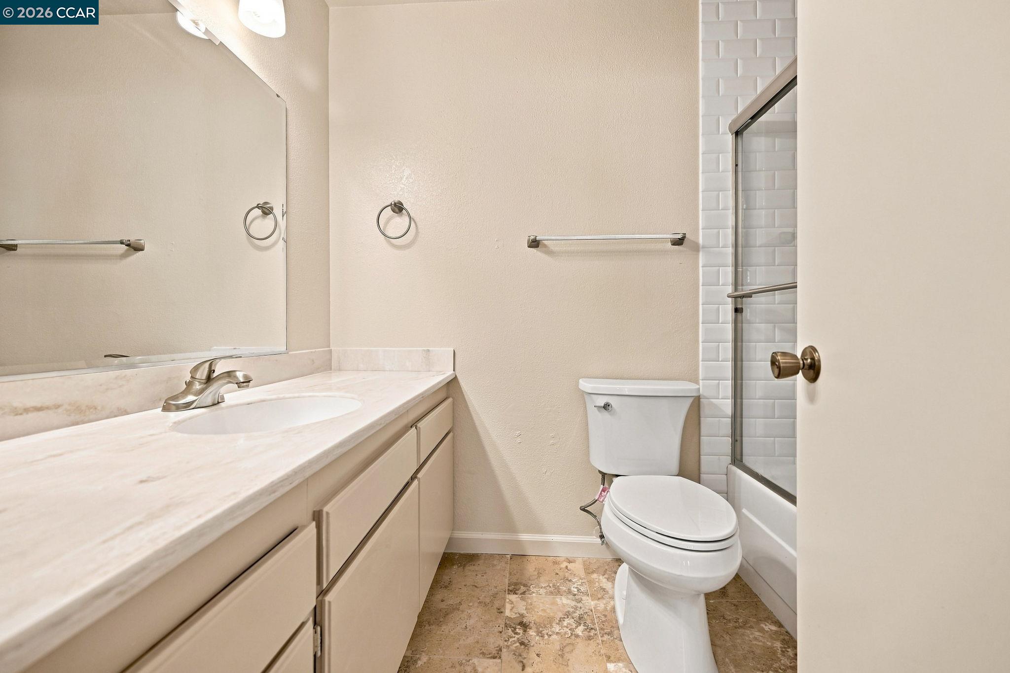 1284 Pinecrest Dr