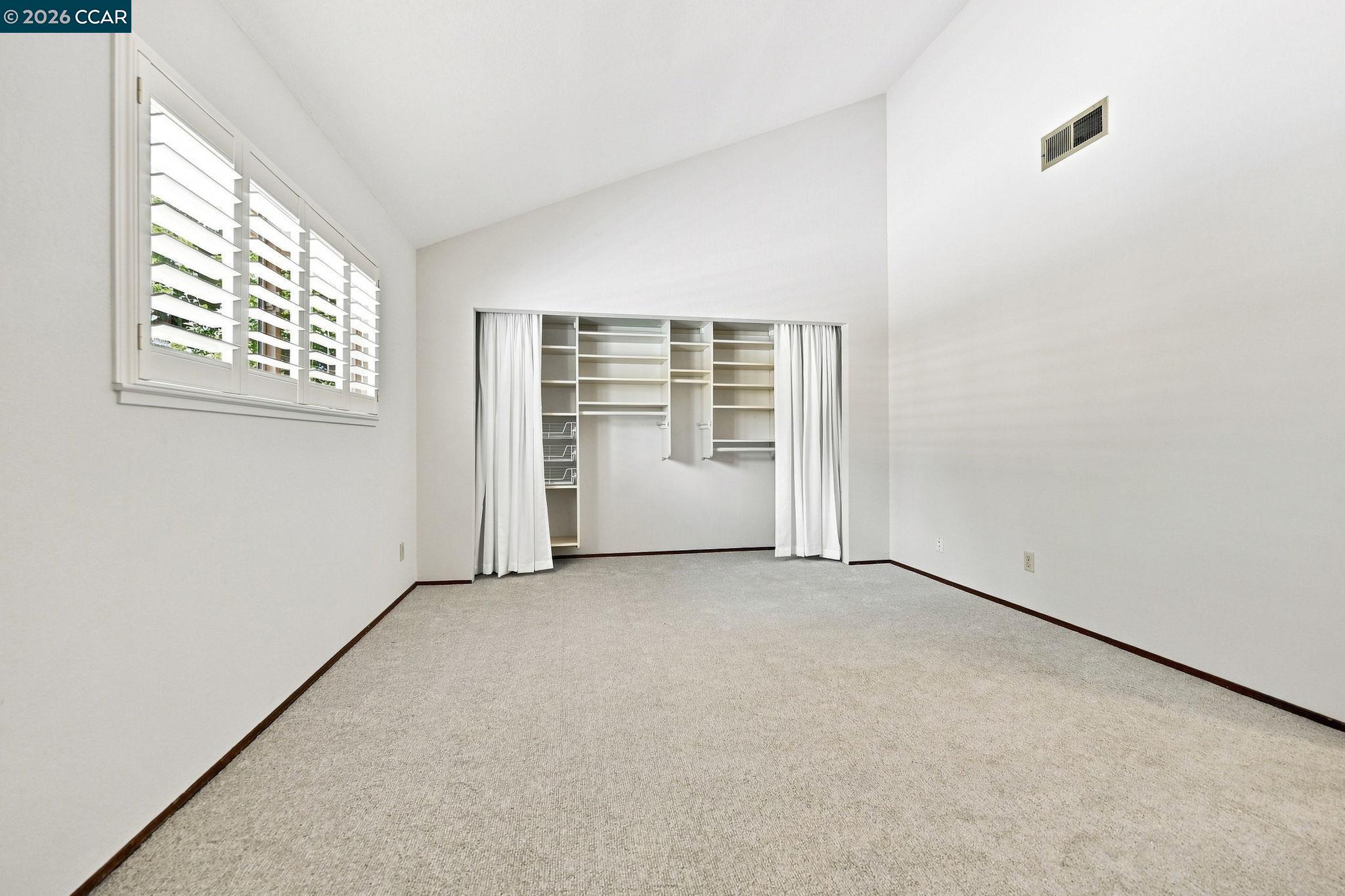 1284 Pinecrest Dr