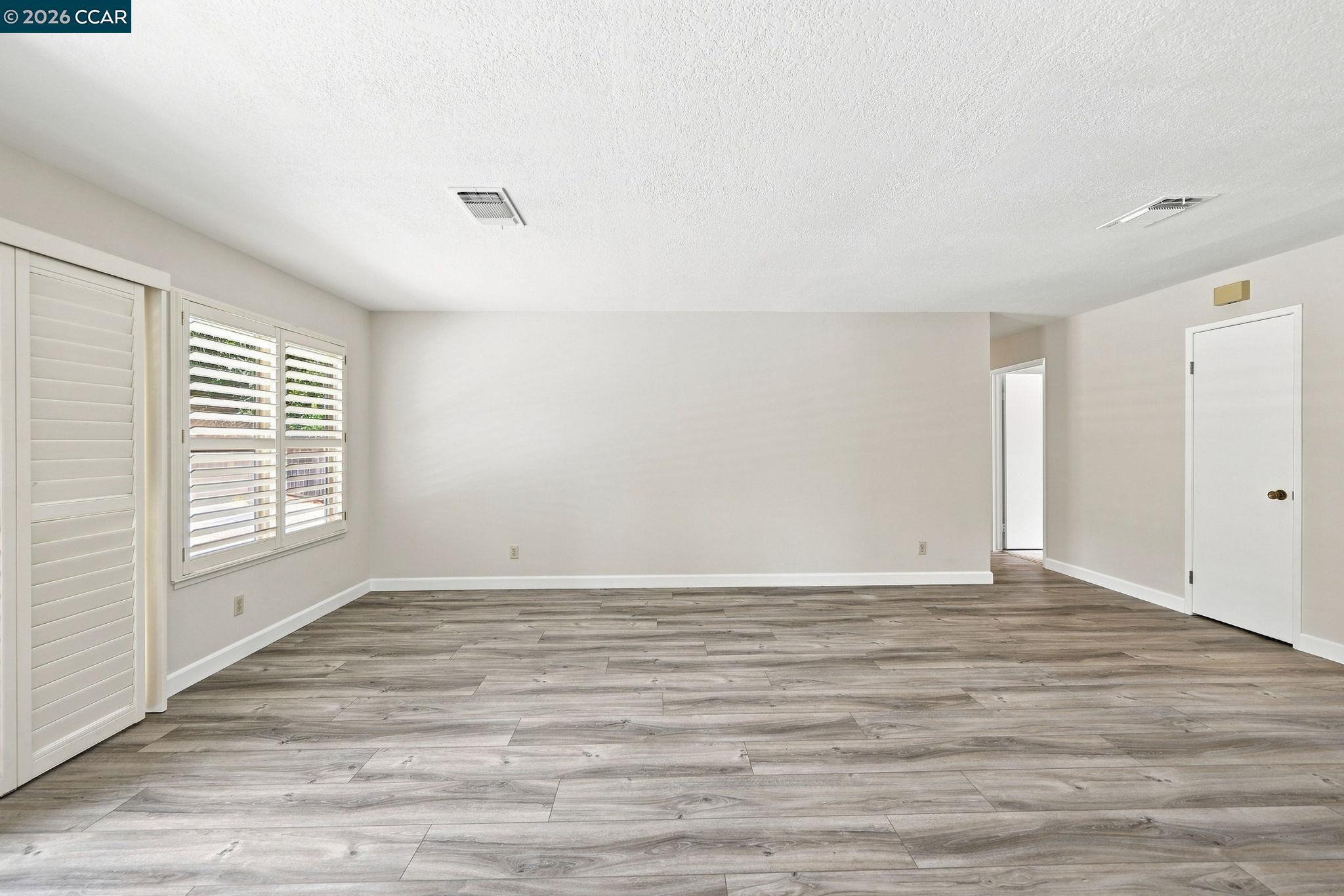 1284 Pinecrest Dr