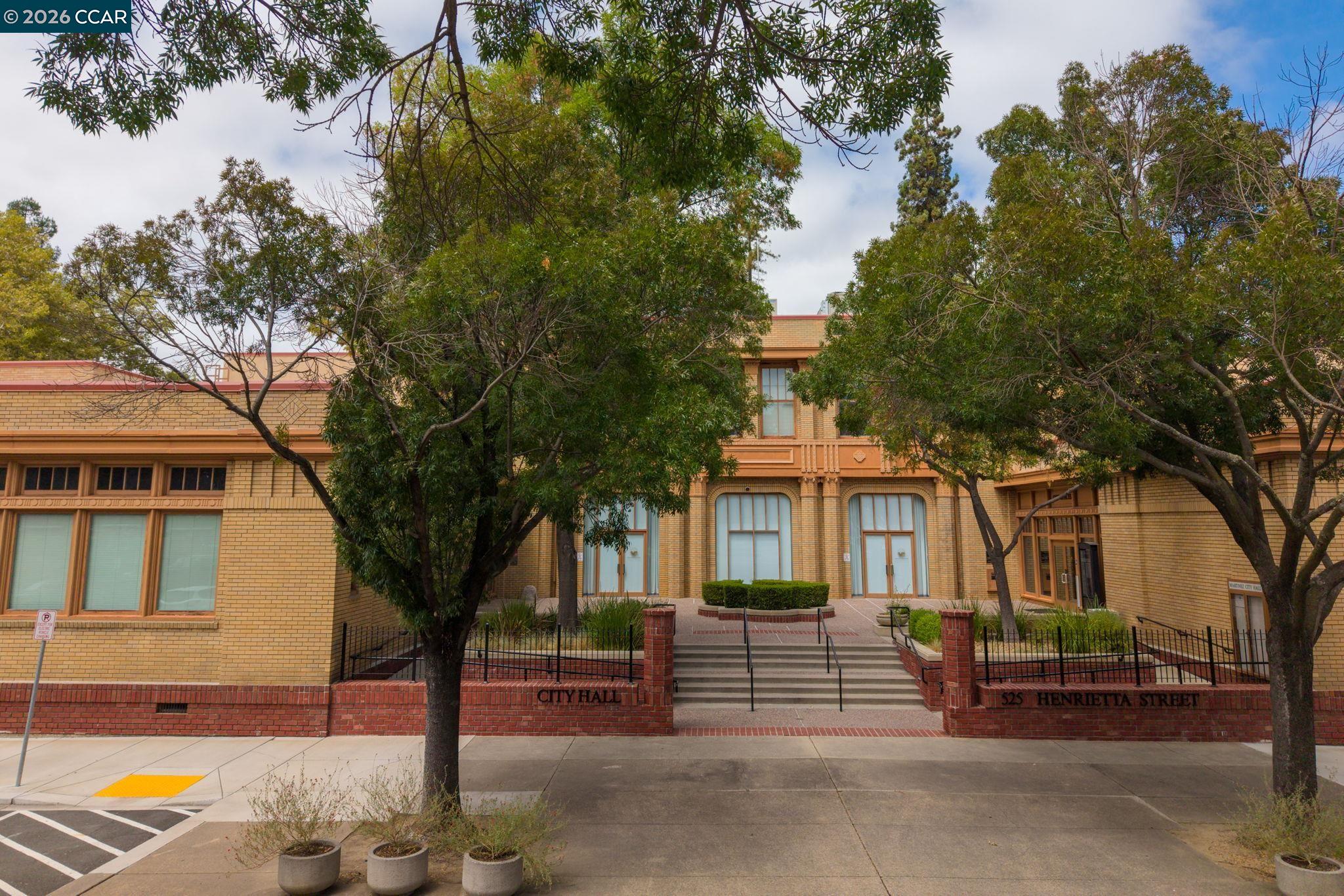 1210 Alhambra Ave