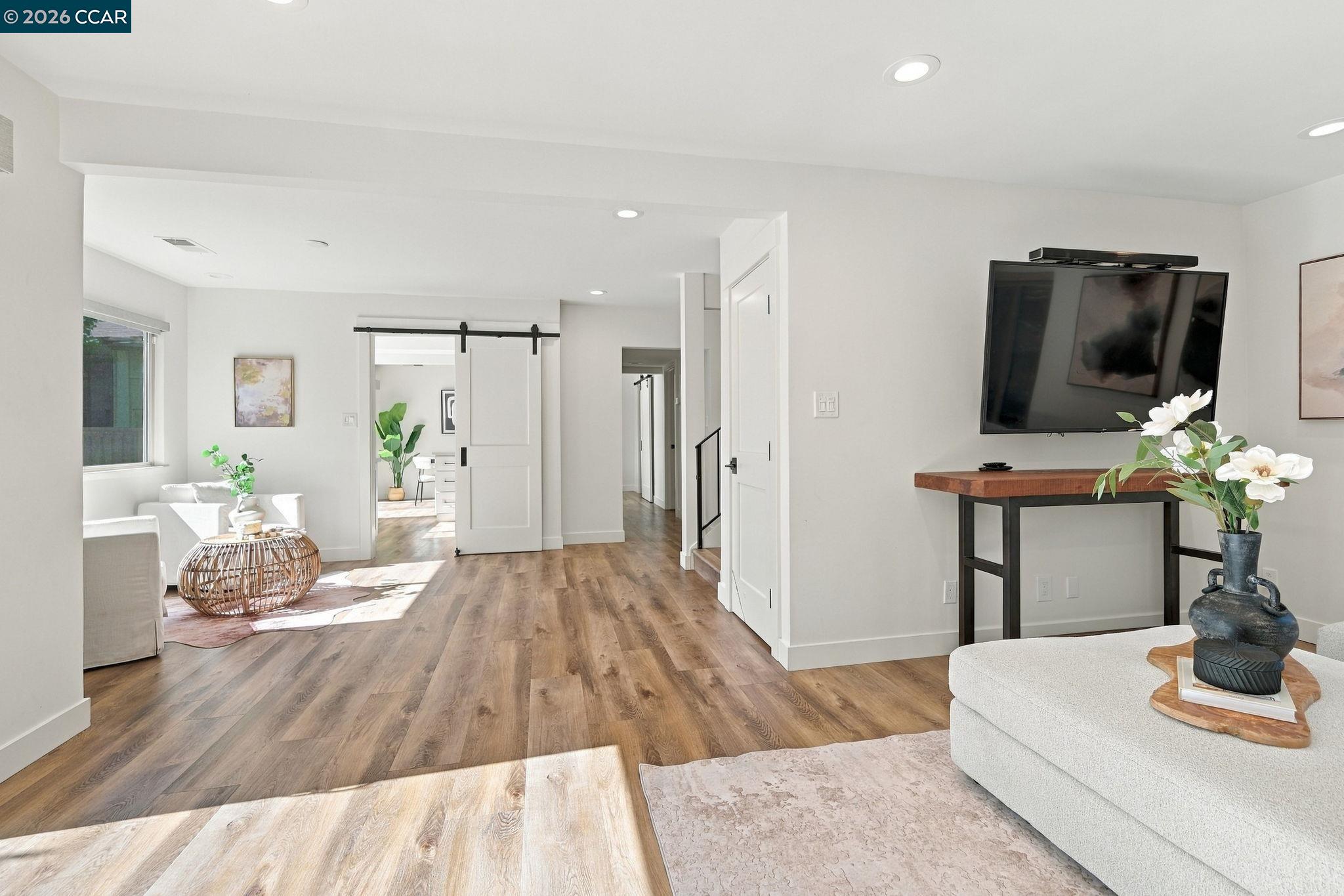 1592 Candelero Dr