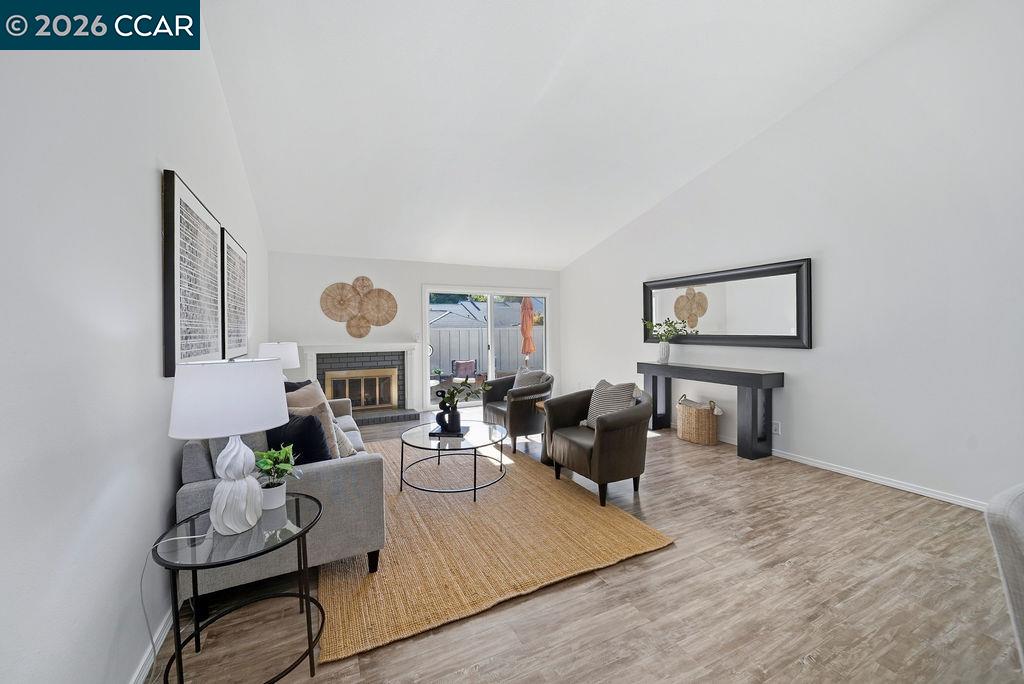 571 Europa Ct