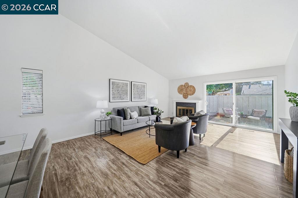 571 Europa Ct
