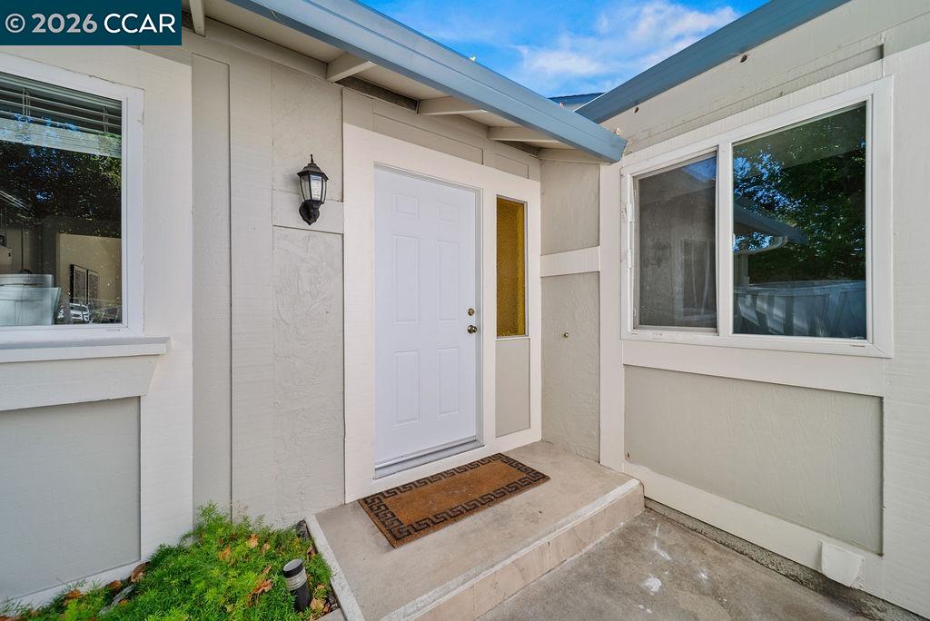 571 Europa Ct