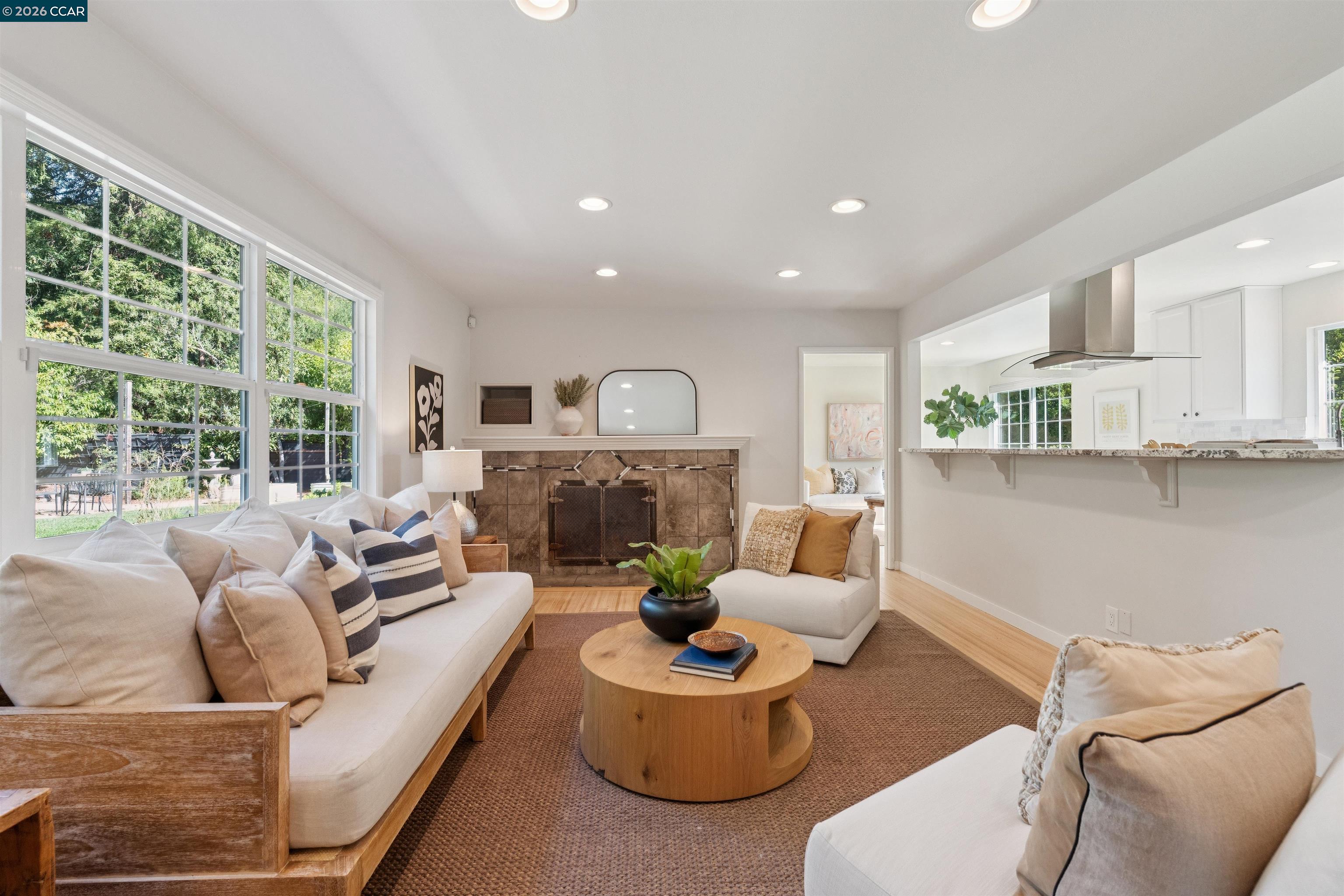 1 W Arbor Way