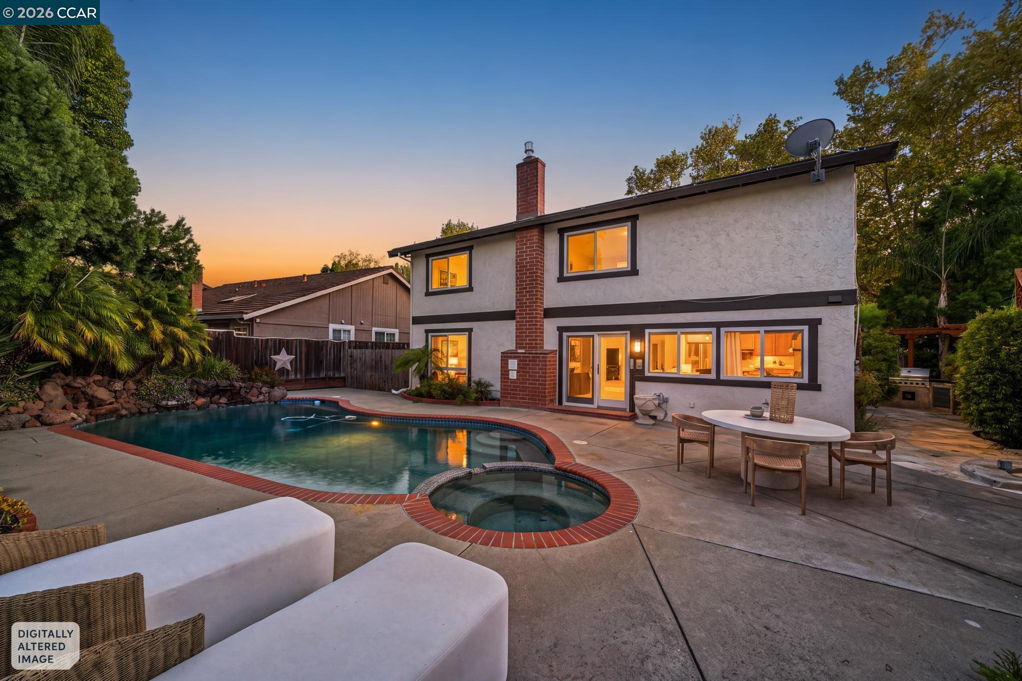 2324 Stewart Ave