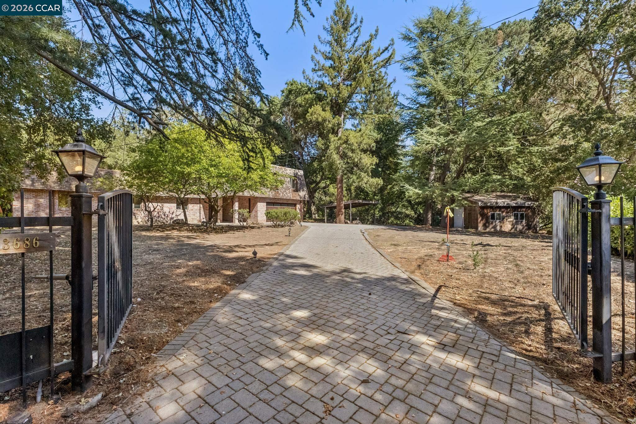 3686 Happy Valley Rd
