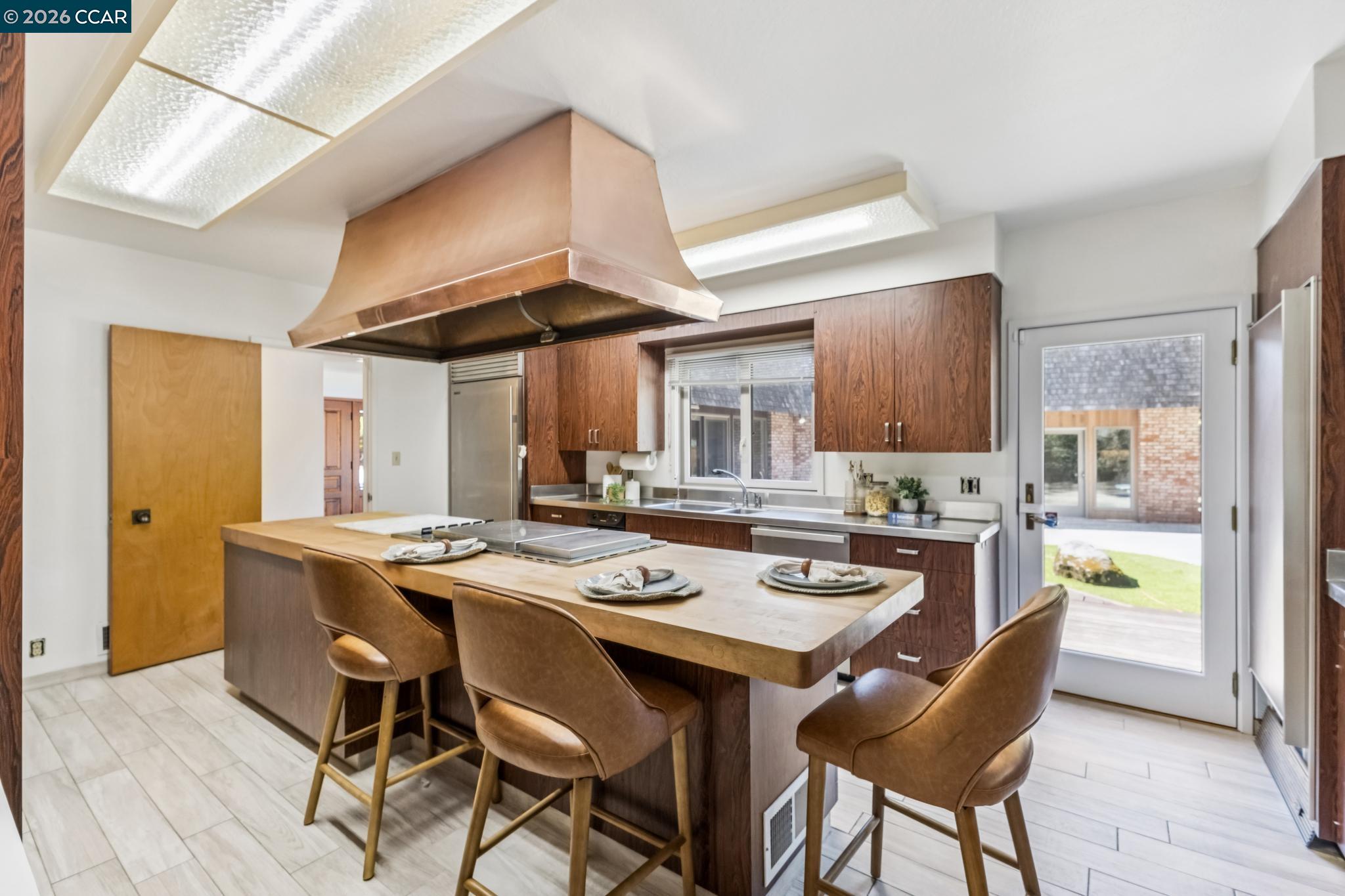 3686 Happy Valley Rd