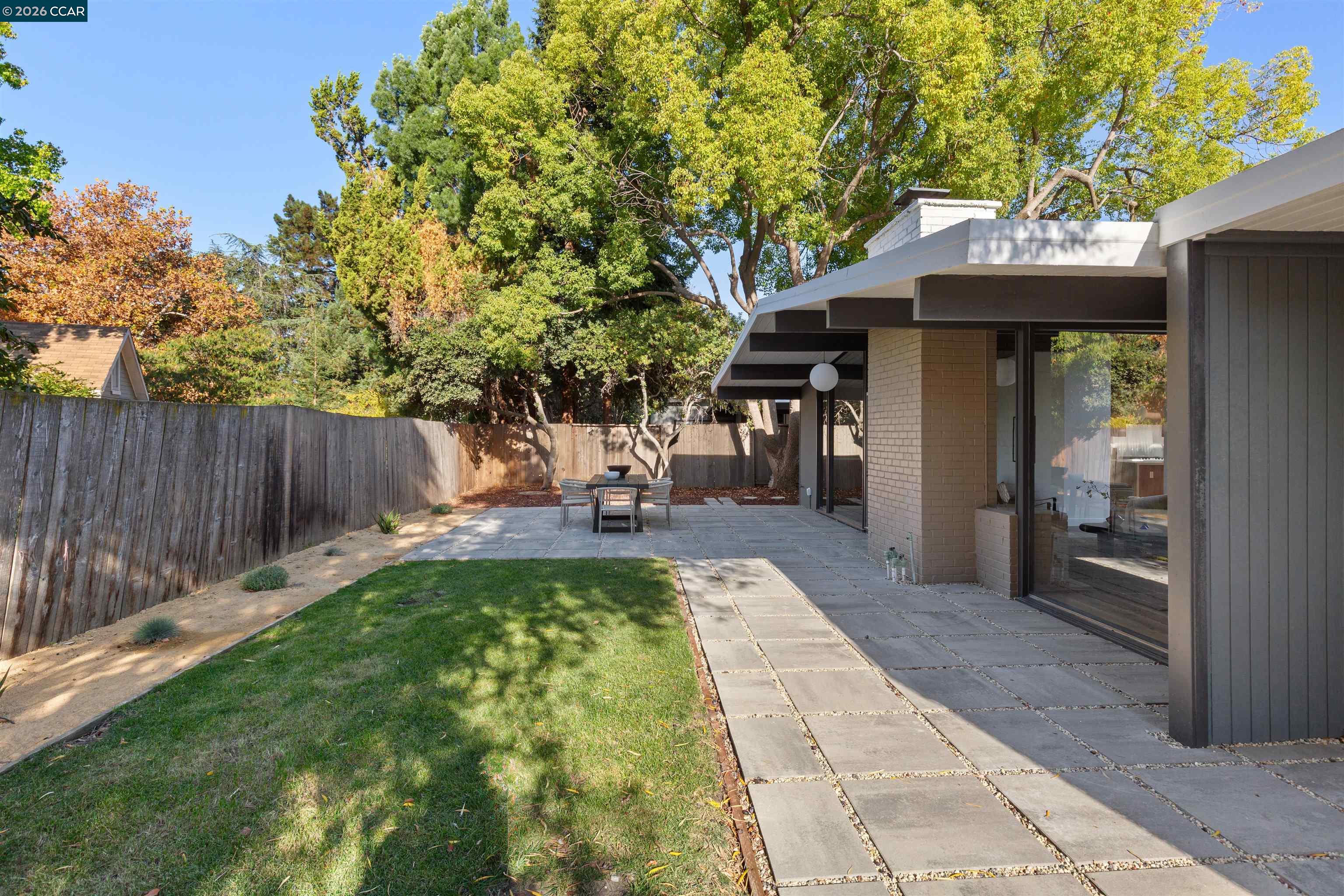 4006 Salem St