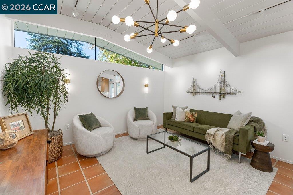 2633 San Antonio Dr