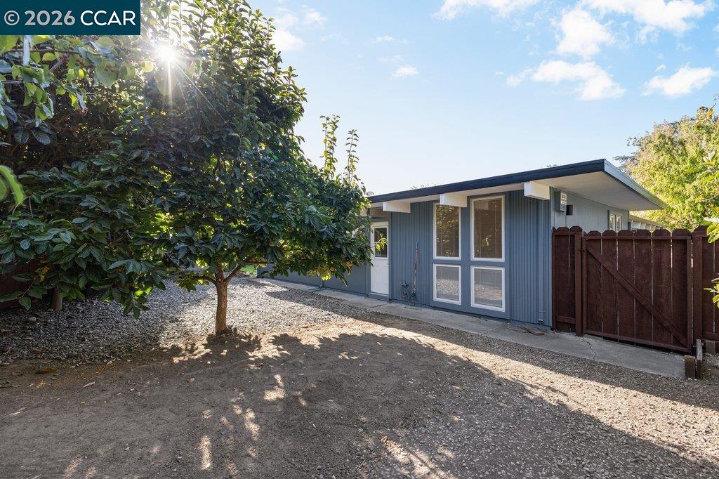 2633 San Antonio Dr